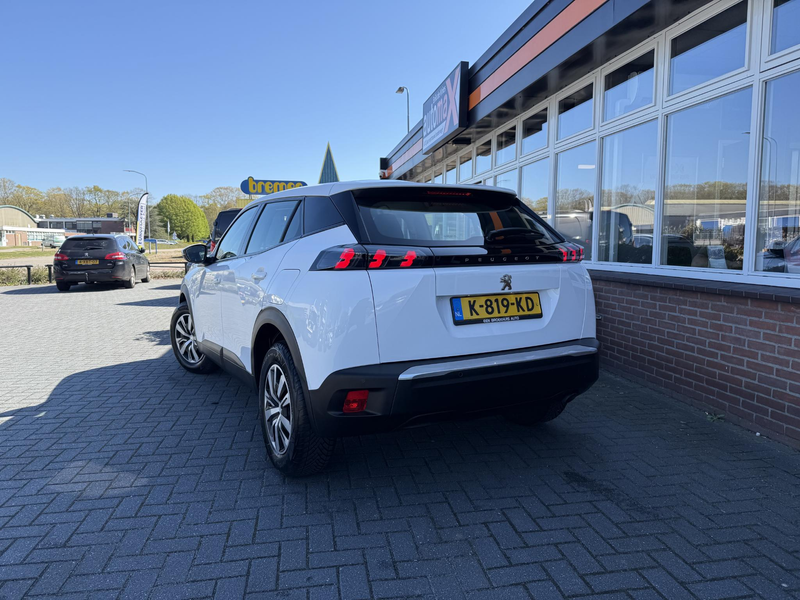 Peugeot 2008 1.2 PureTech Blue Lease Active — photo 3