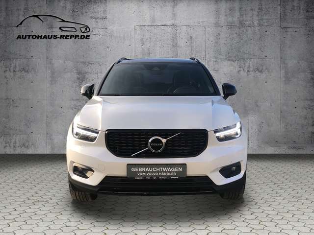 Volvo XC40 B4 R-Design FWD / XENIUM- INTELLISAFE-Paket