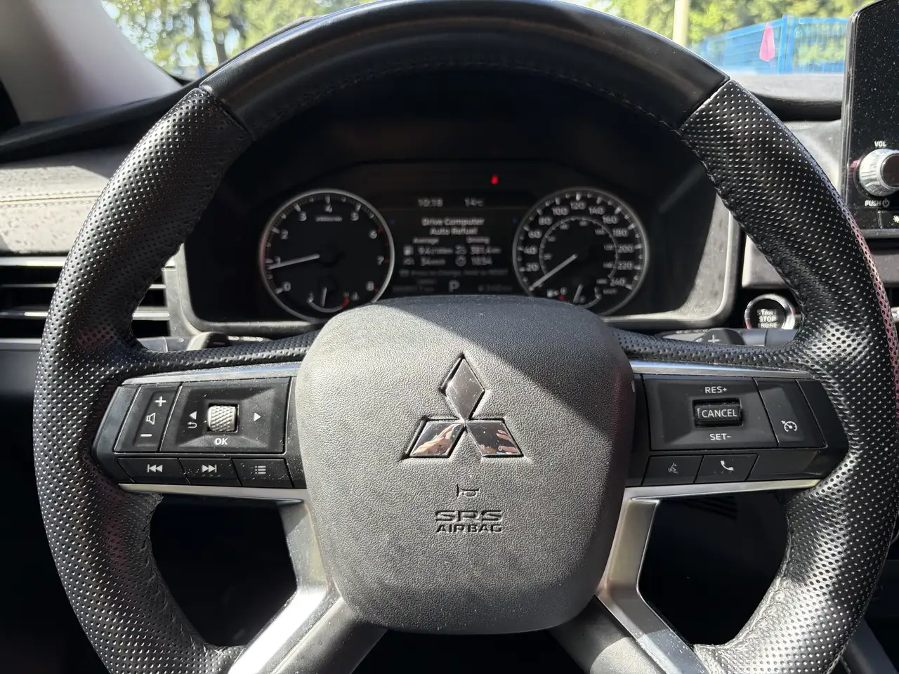 Mitsubishi Outlander fotografie Mitsubishi Outlander