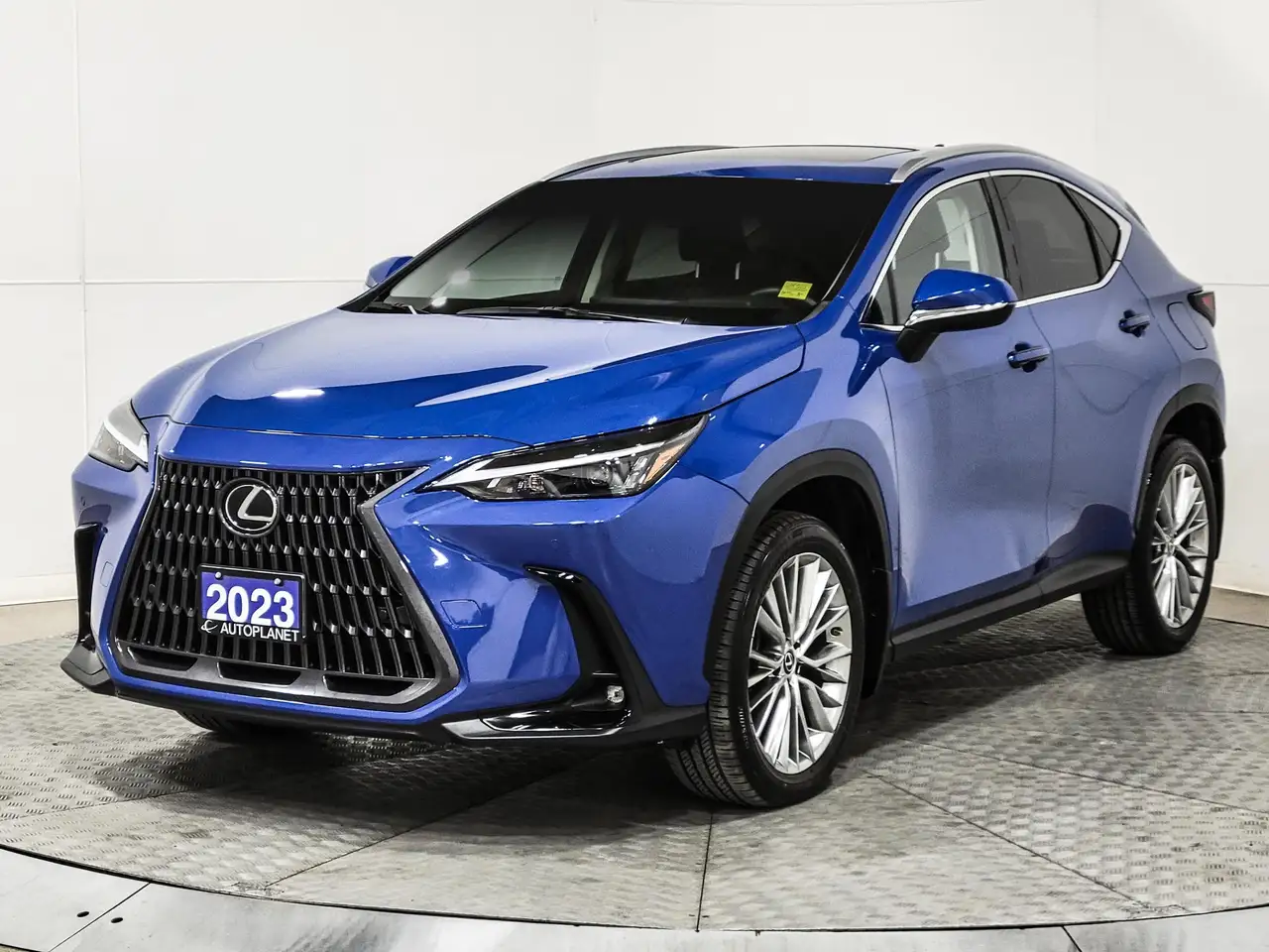 Lexus NX снимка Lexus NX