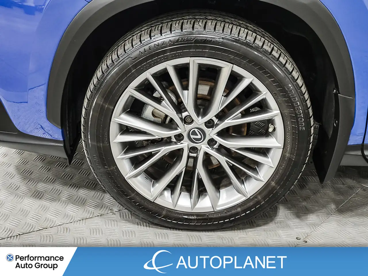 Lexus NX снимка Lexus NX