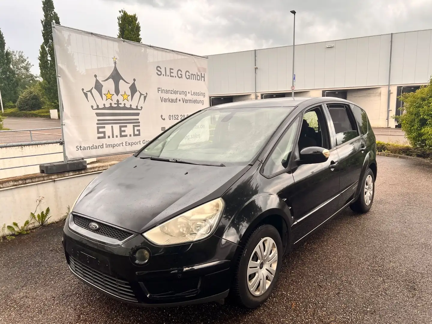 Ford S-Max S-MAX Ambiente Чорний - 1