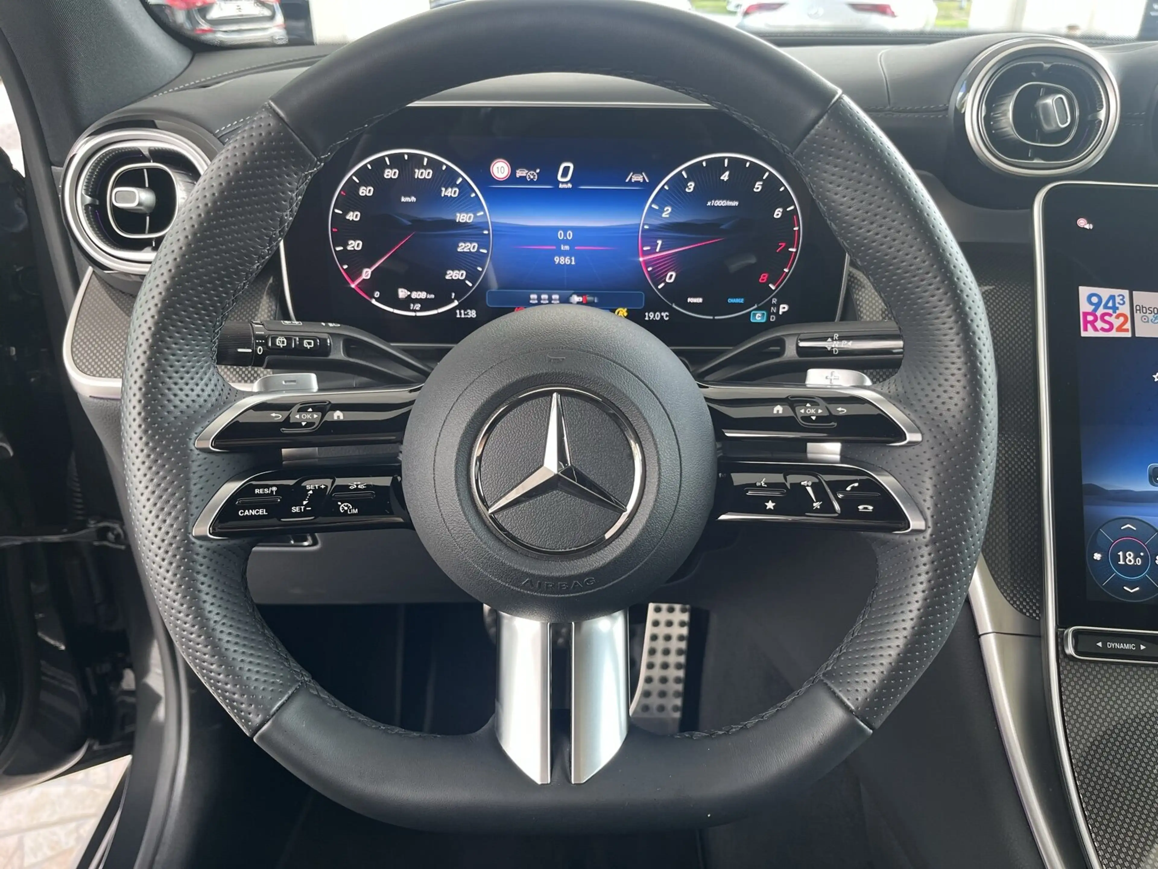 Mercedes-Benz GLC 200 GLC 200 4M AMG Line/Pano.-Dach/Distronic/Kamera — photo 12