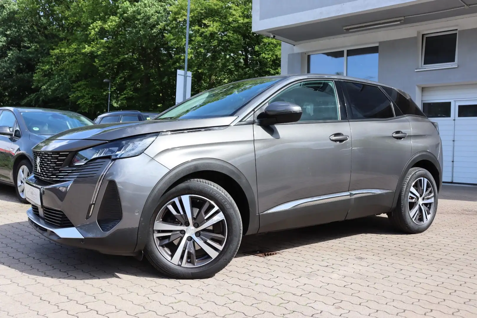 Peugeot 3008 Allure *KeylessGo Grau - 2