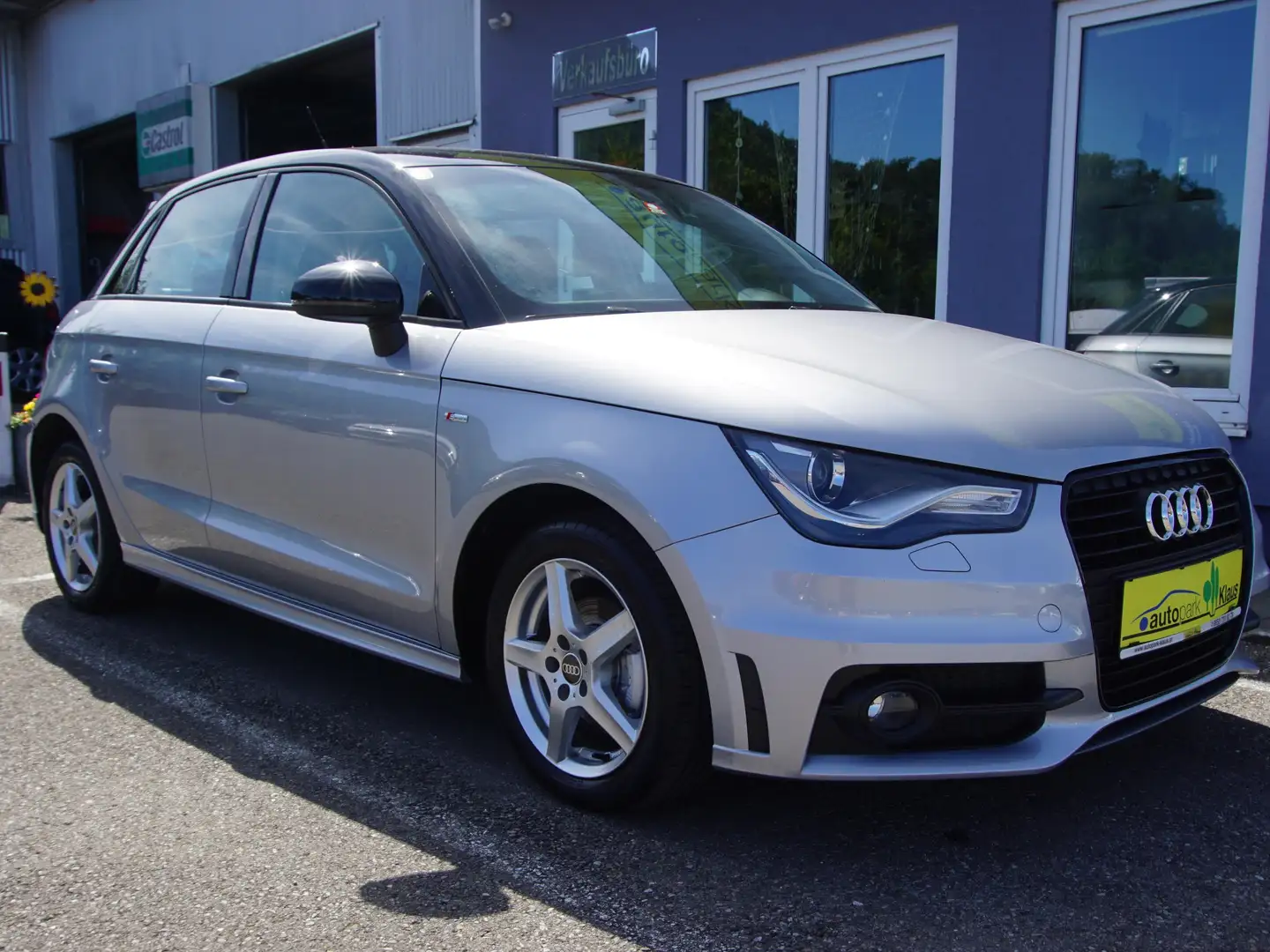 Audi A1 admired Grau - 1