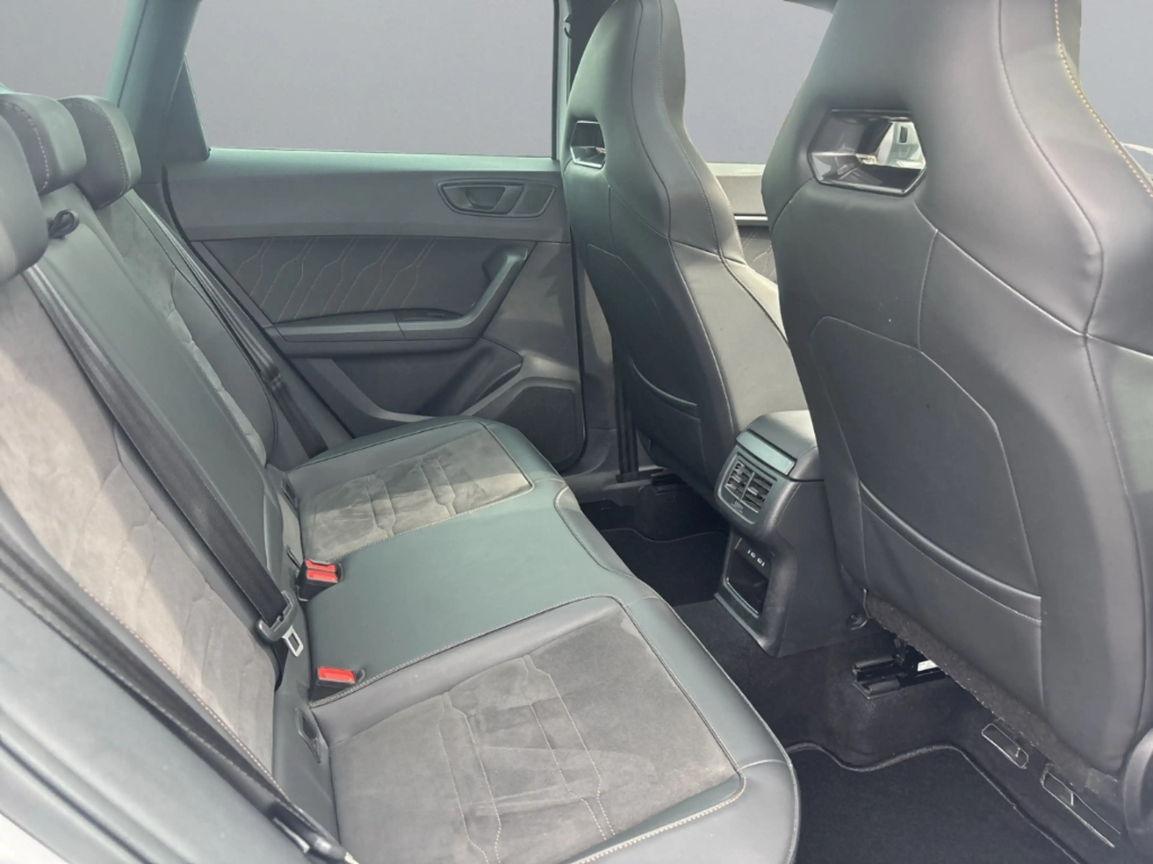 CUPRA Ateca *VZ 4Drive+AHK-klappbar+Navi+360 Kamera+LED+Sperrd — photo 15