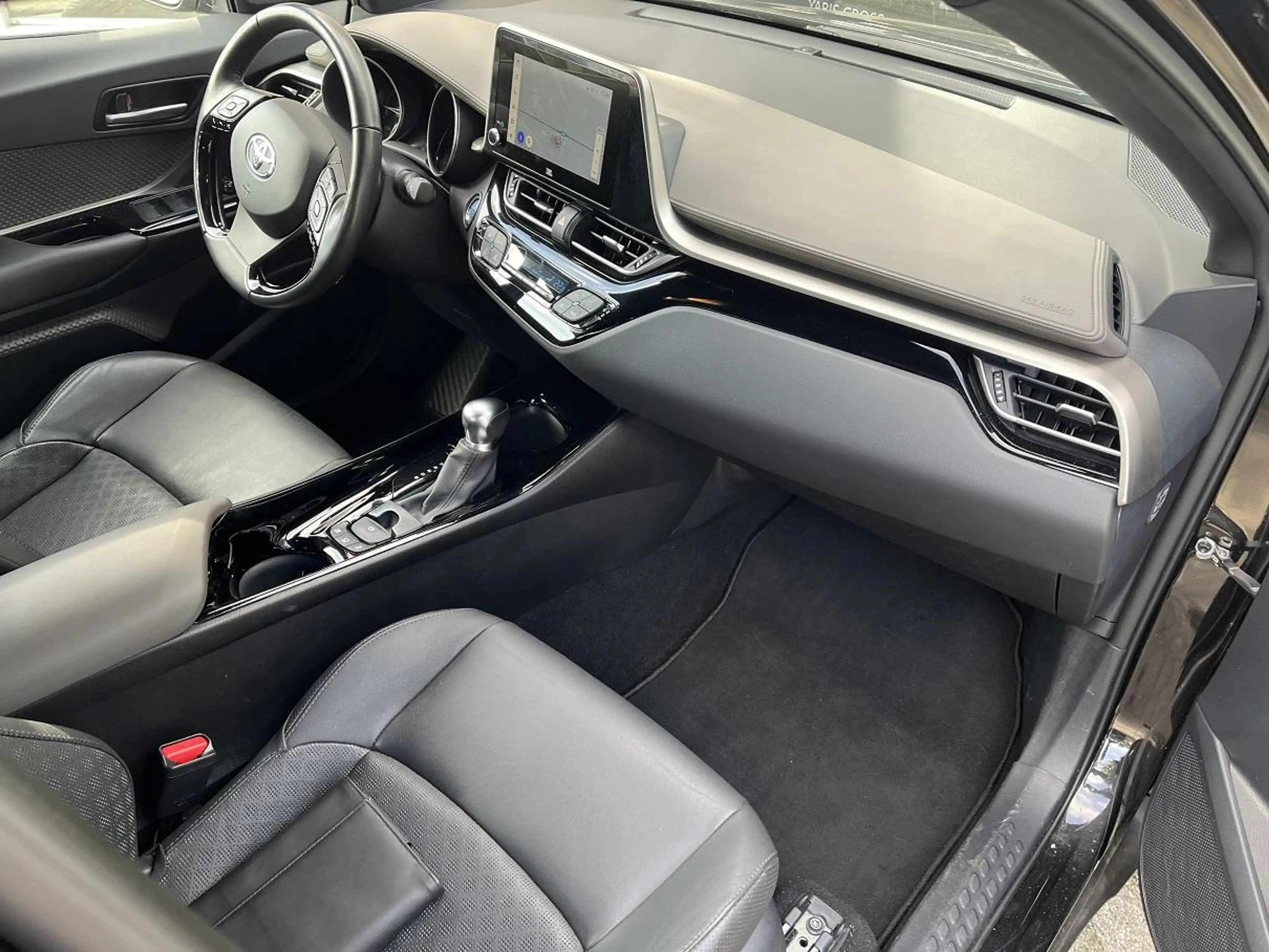 Toyota C-HR 1.8 Hybrid Executive | NL-Auto | Lederen bekleding — photo 11