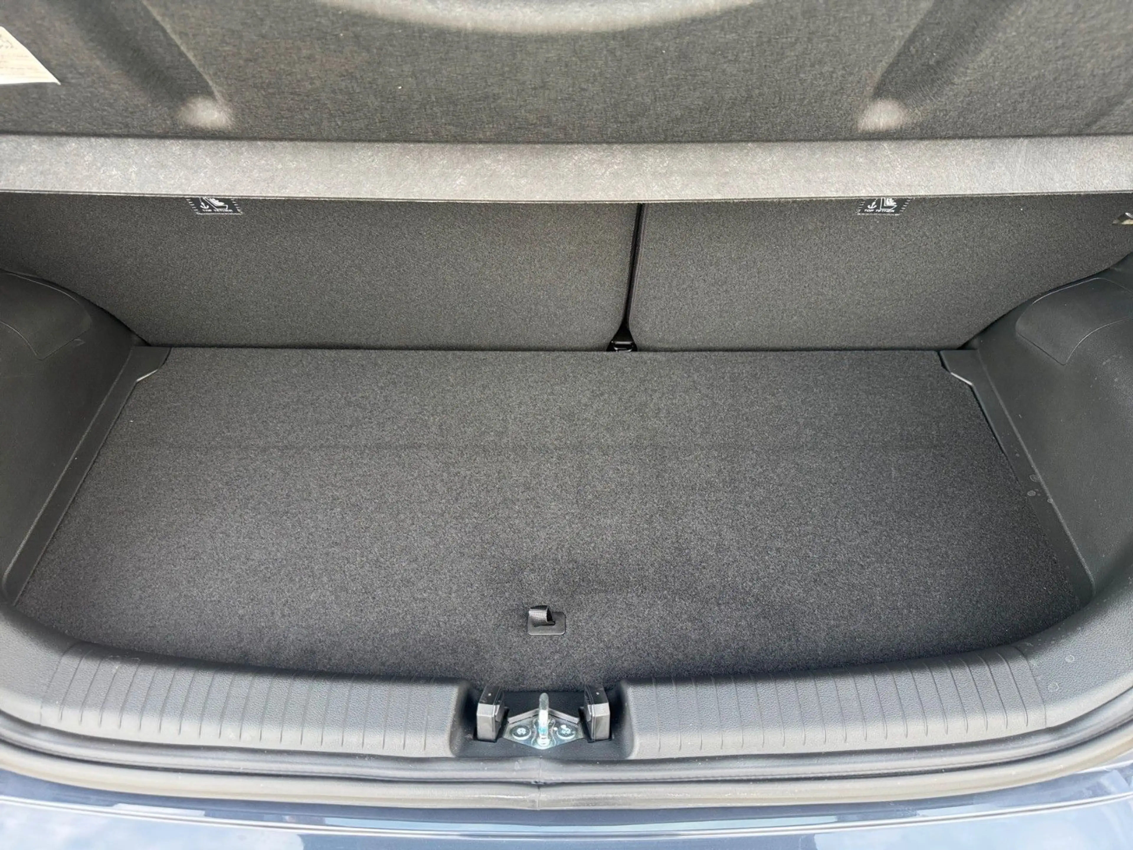 Hyundai i10 1.2 AT Trend NAVI KAMERA DAB APP — photo 12