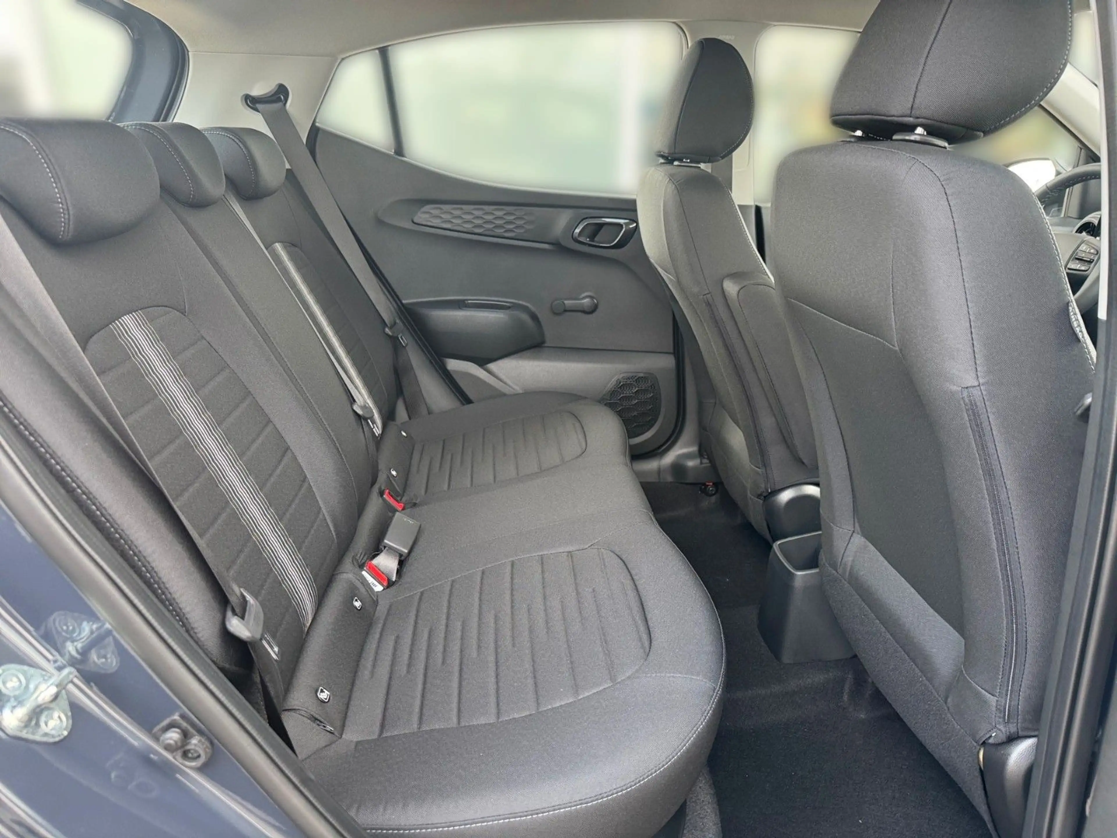 Hyundai i10 1.2 AT Trend NAVI KAMERA DAB APP — photo 13