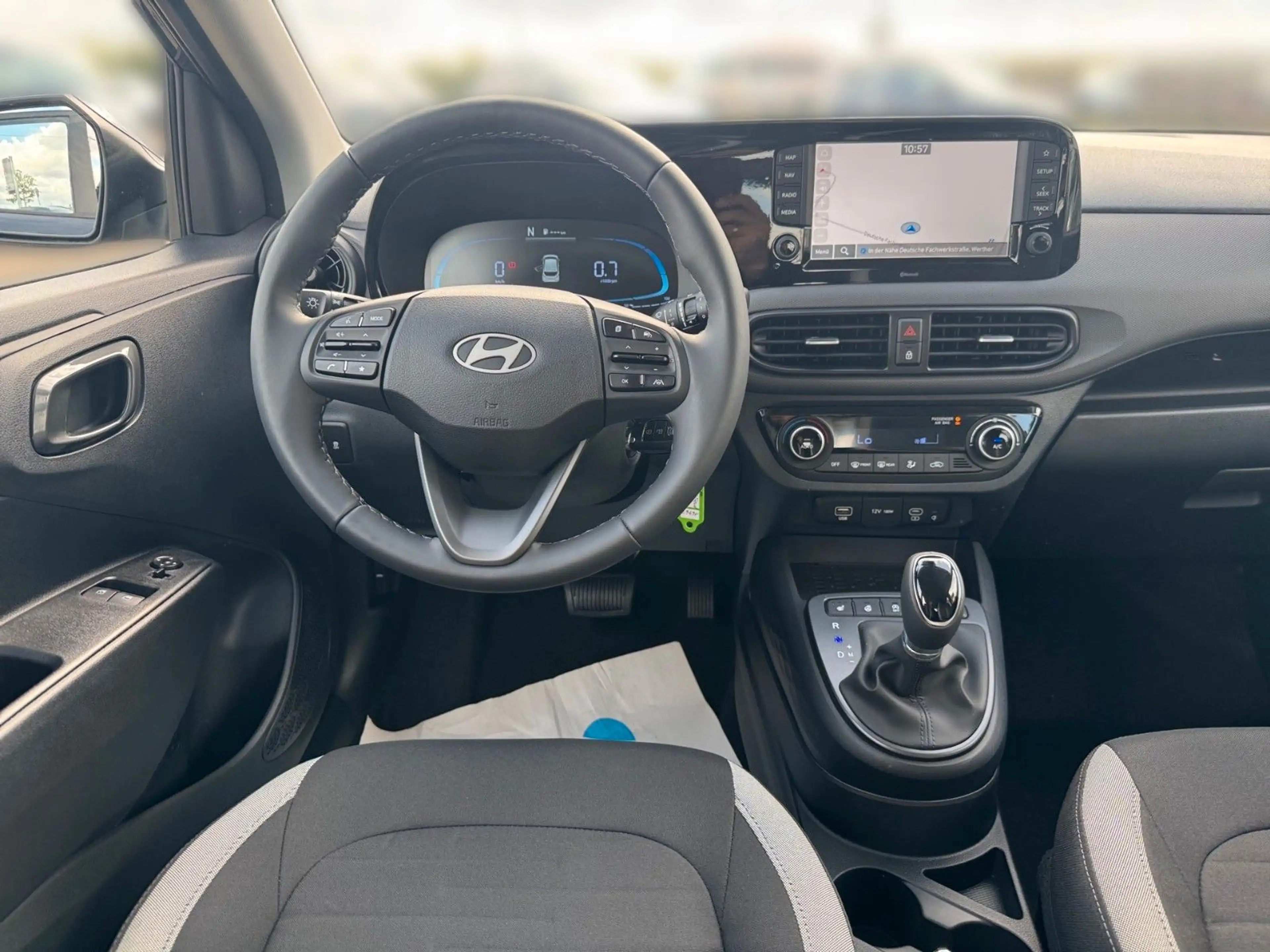 Hyundai i10 1.2 AT Trend NAVI KAMERA DAB APP — photo 10