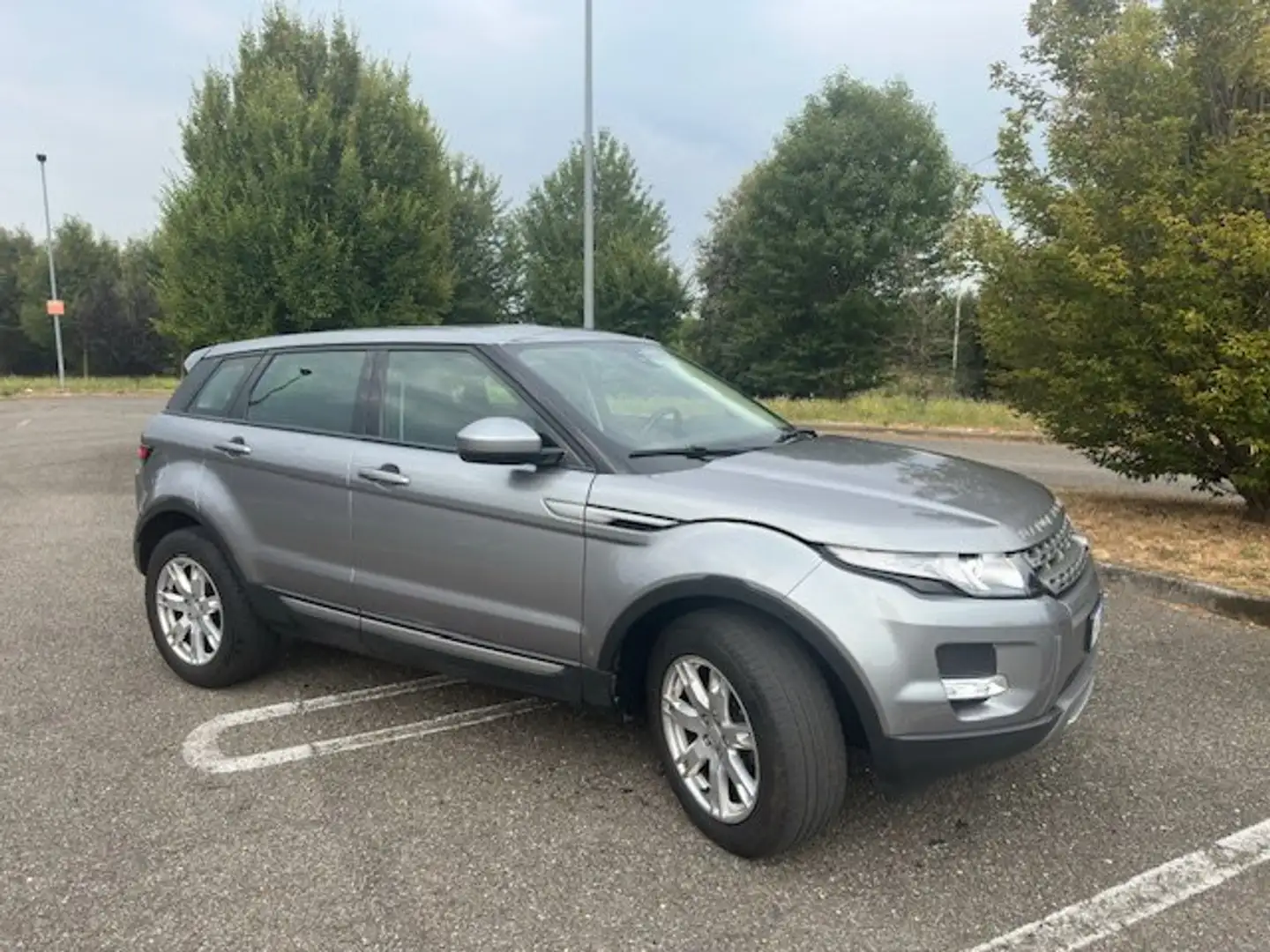 Land Rover Range Rover Evoque 5p 2.2 td4 Launch edition 150cv Grigio - 2