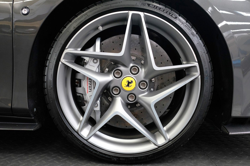Ferrari F8 Spider CARBON/LIFT/RACINGSEATS/PASS.DISPLAY/ — photo 9