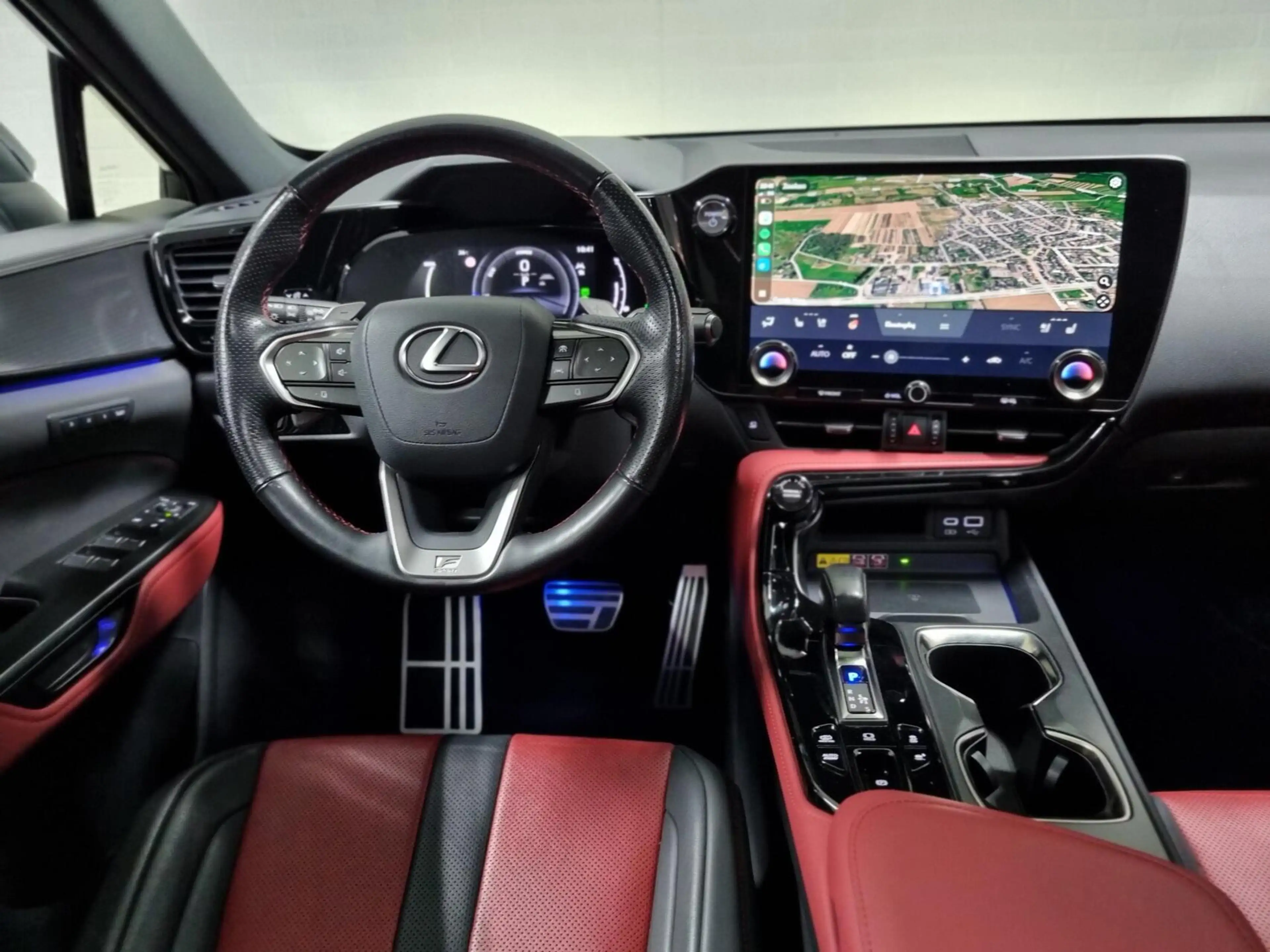 Lexus NX 450h+ AWD F SPORT Line / Trekhaak / Schuif- kanteldak — photo 8