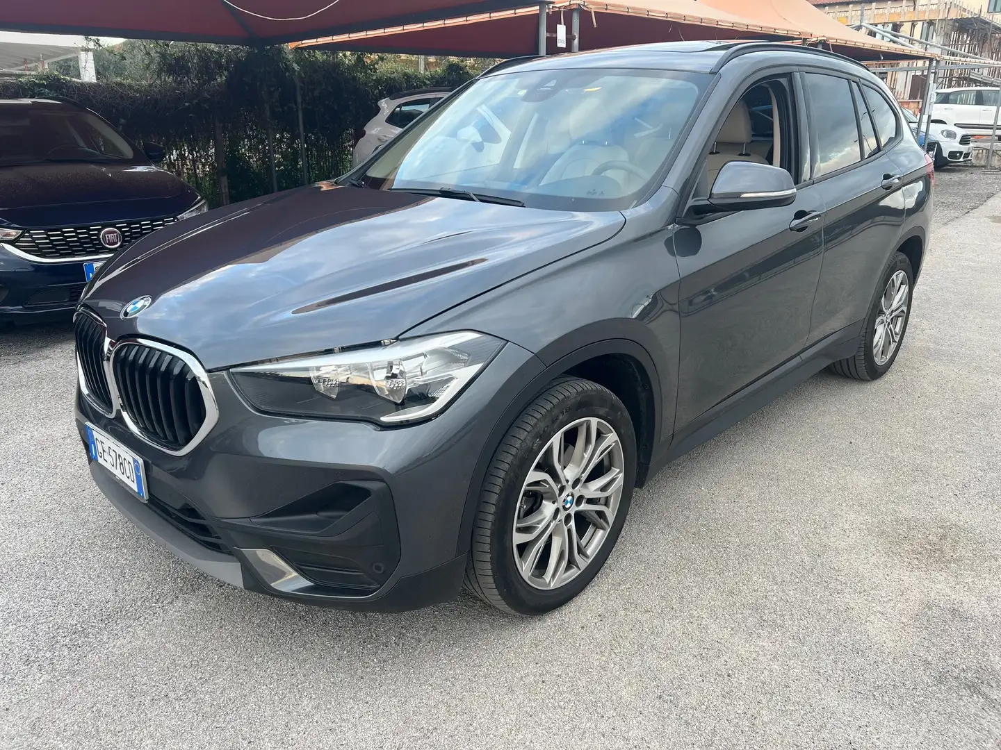 BMW X1 X1 sdrive18d Advantage auto Gris - 1