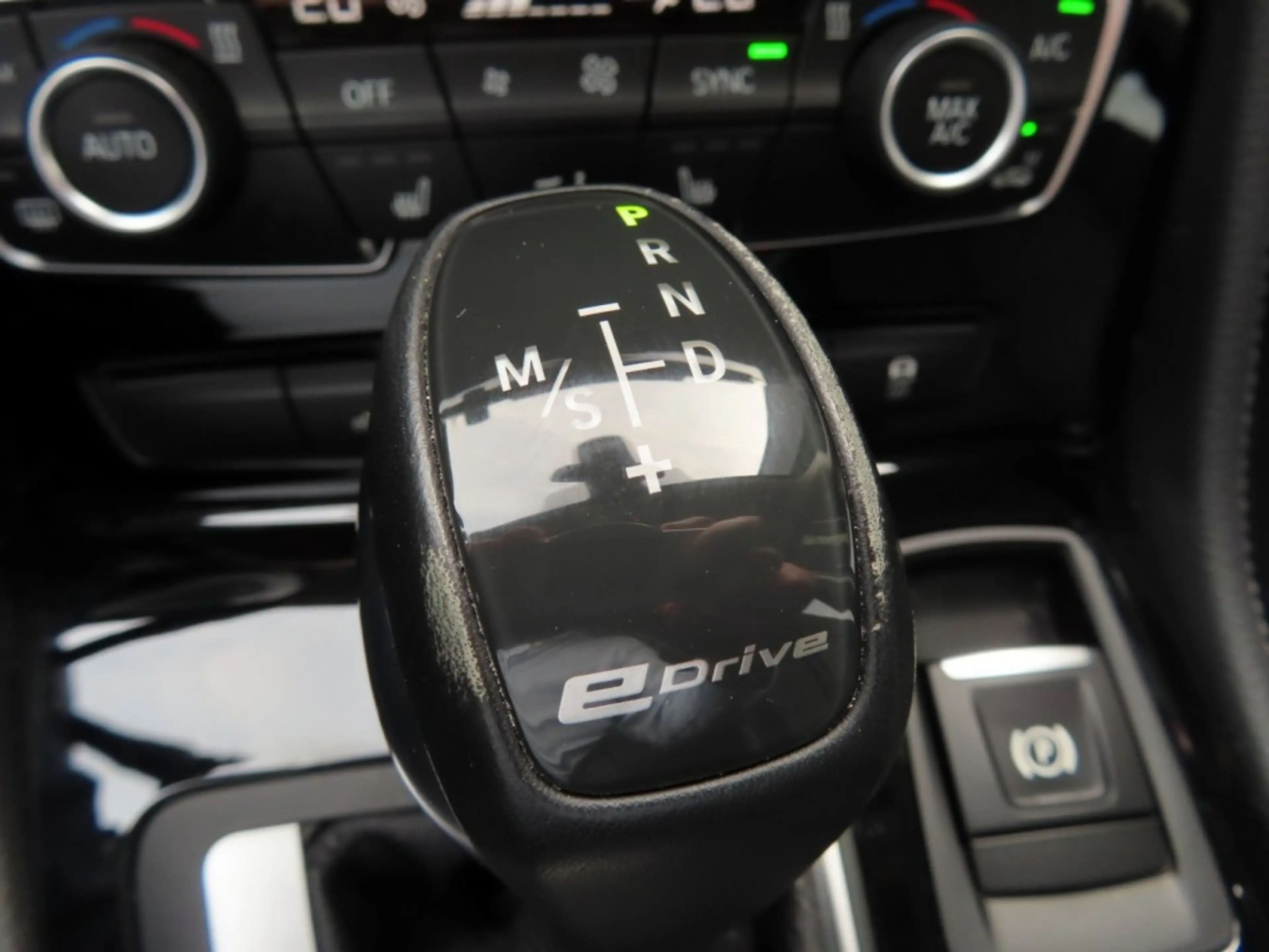 BMW 225 225XE iP High Exe Navi Camera Leder 2x Pdc 2016 — photo 29
