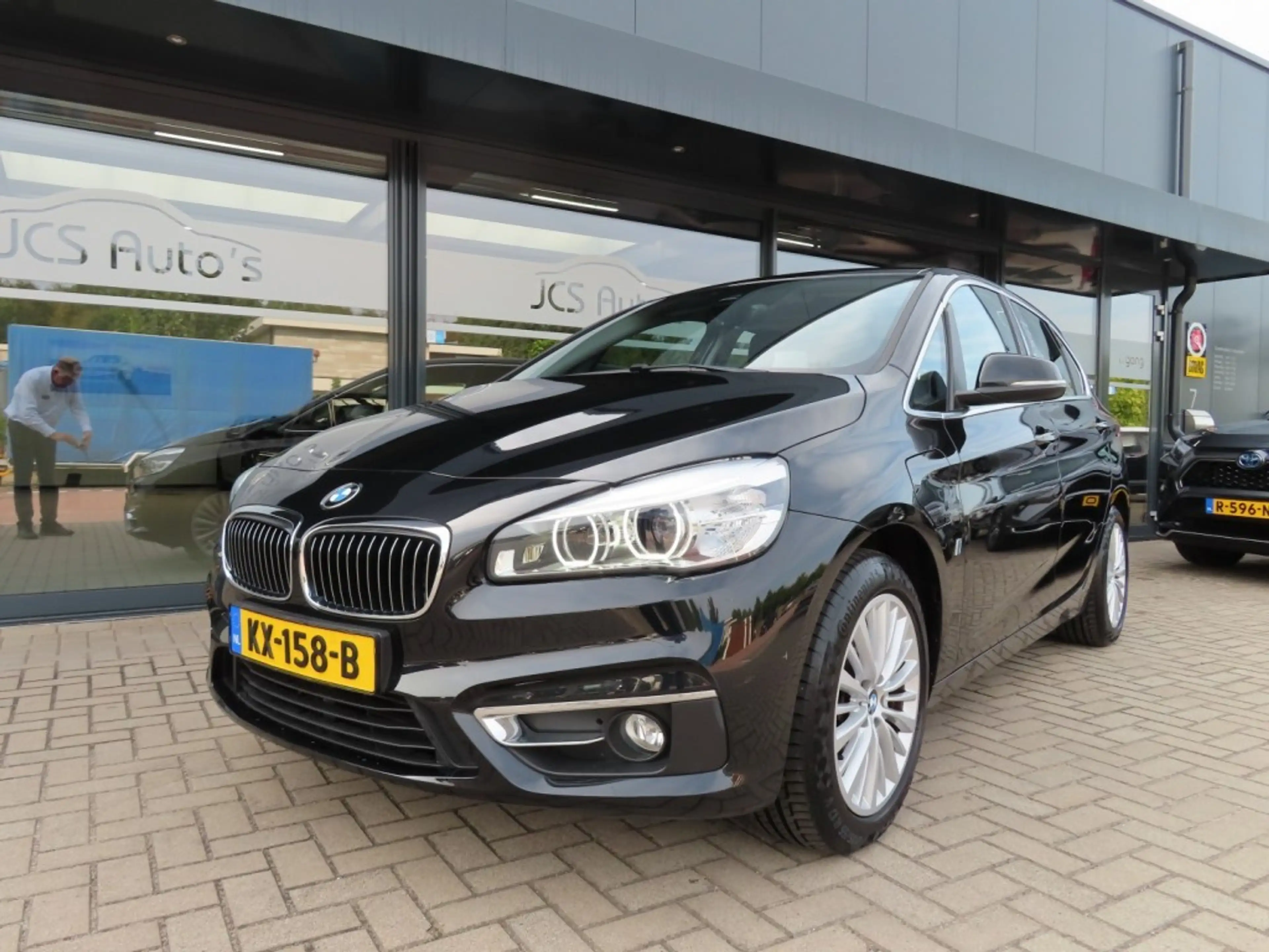 BMW 225 225XE iP High Exe Navi Camera Leder 2x Pdc 2016