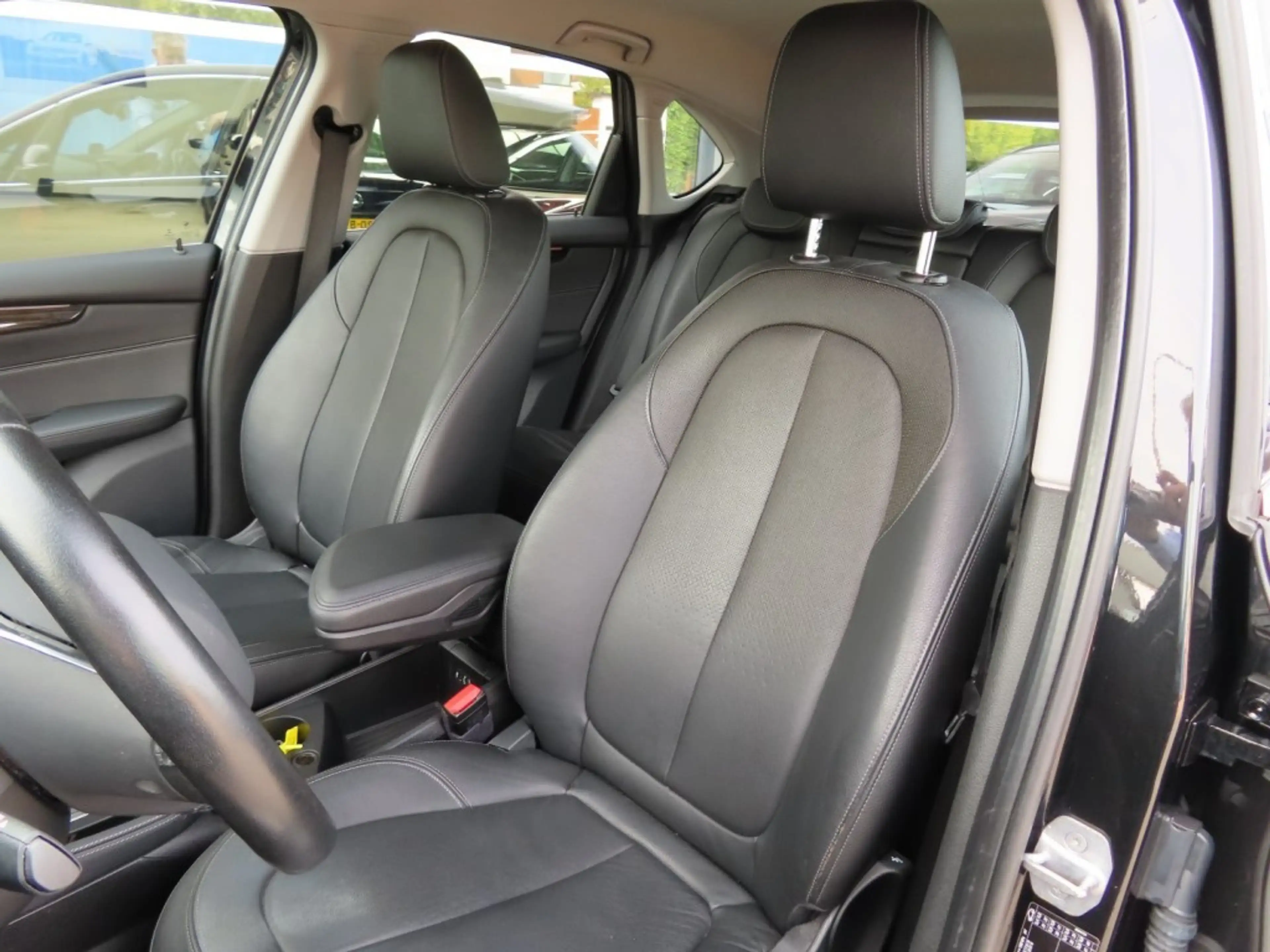 BMW 225 225XE iP High Exe Navi Camera Leder 2x Pdc 2016 — photo 11