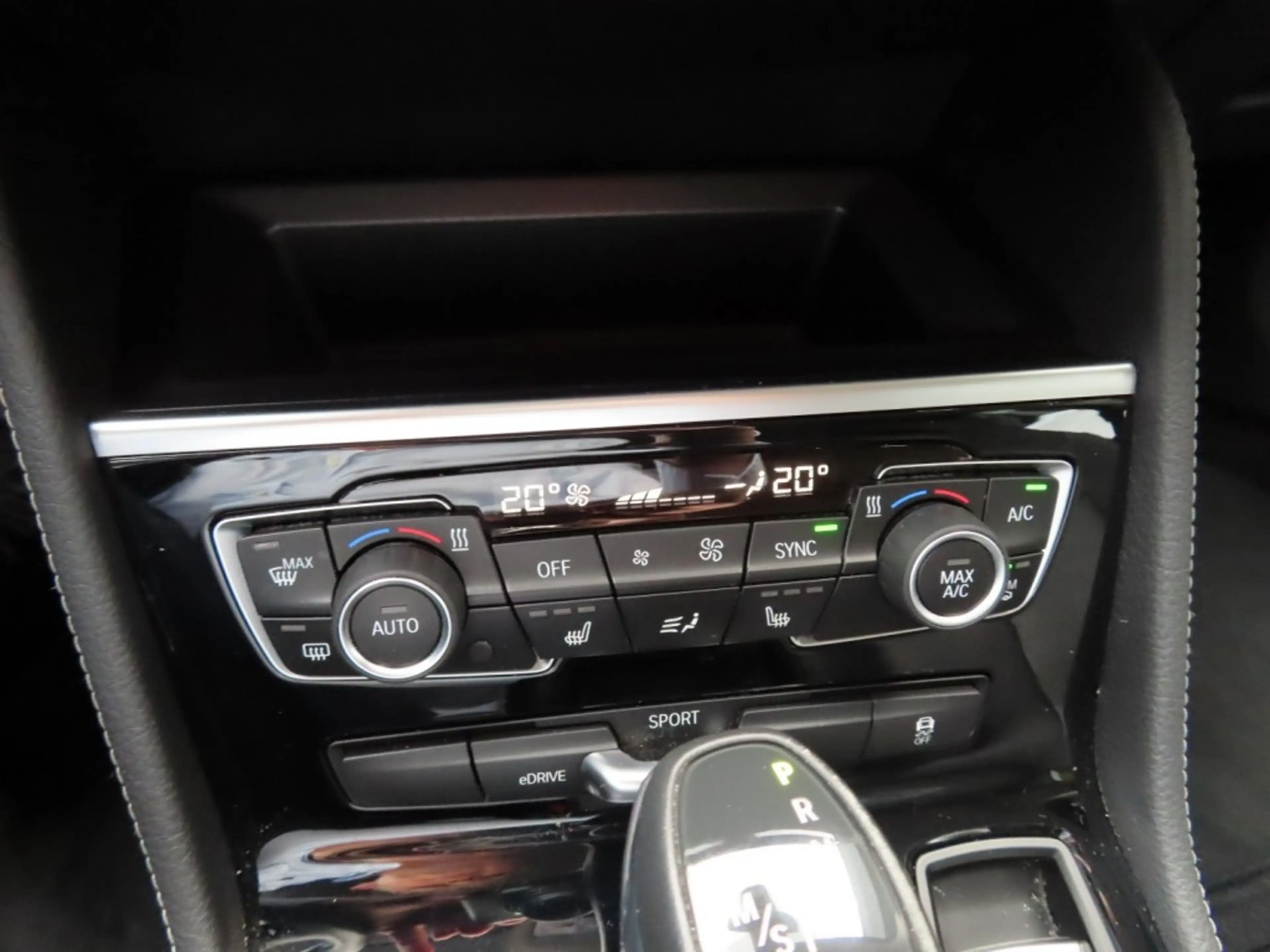 BMW 225 225XE iP High Exe Navi Camera Leder 2x Pdc 2016 — photo 28