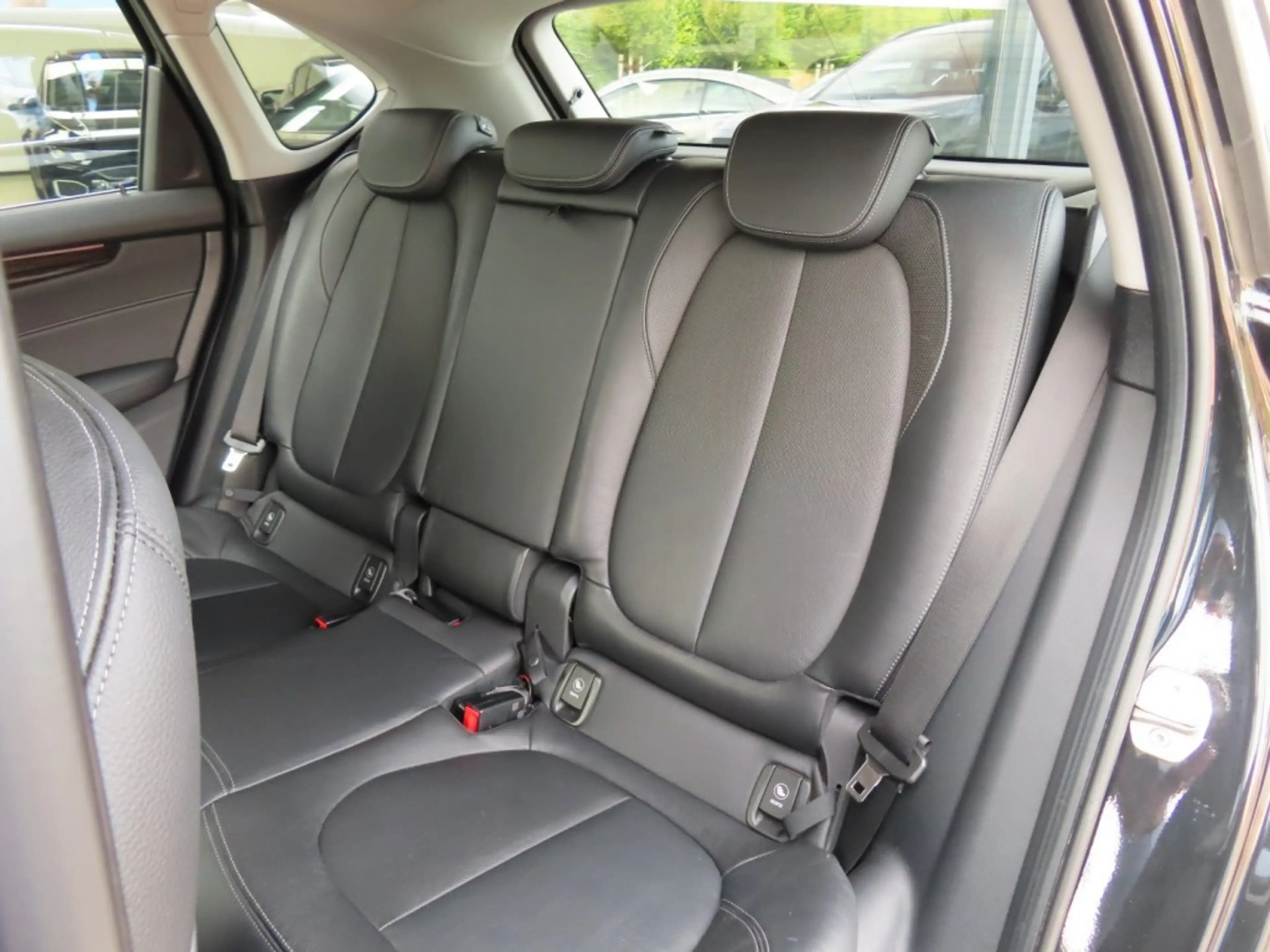 BMW 225 225XE iP High Exe Navi Camera Leder 2x Pdc 2016 — photo 14