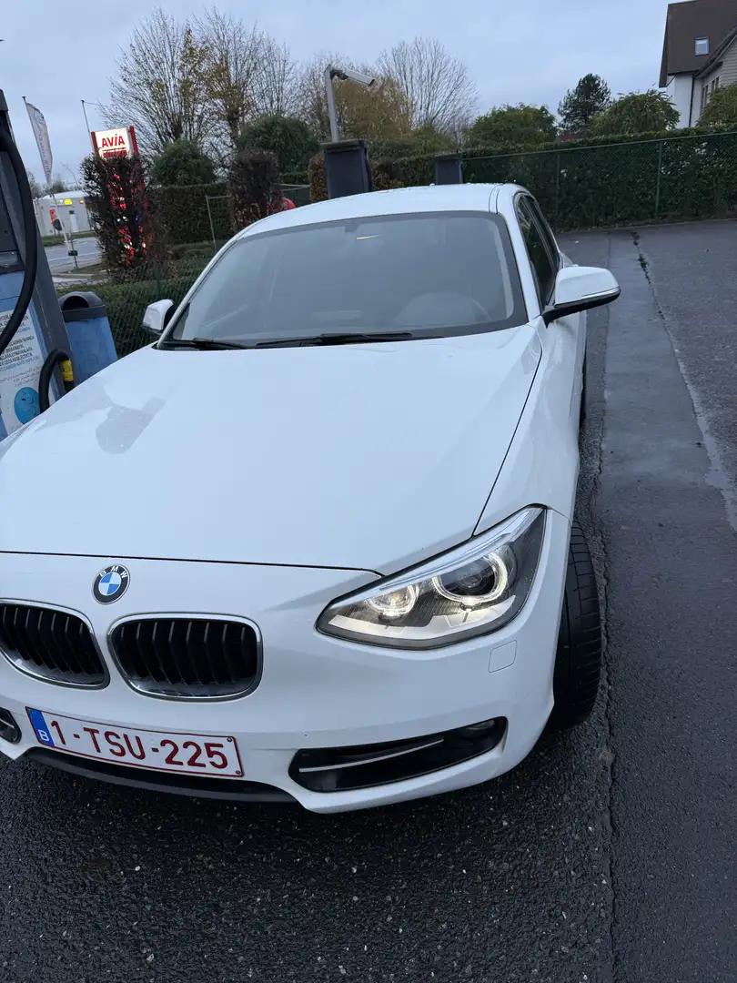 BMW 118 118d Sport Line - 1