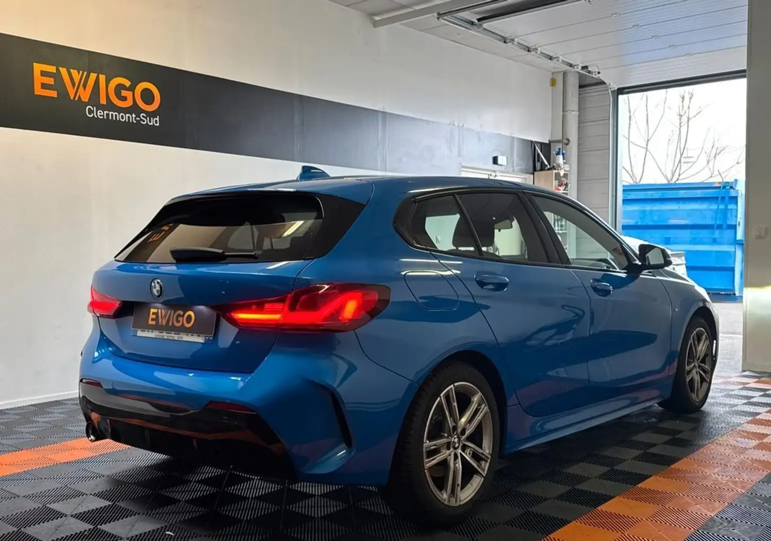 BMW 118 serie 1.5 118i 140ch m-sport dkg bva Blau - 2