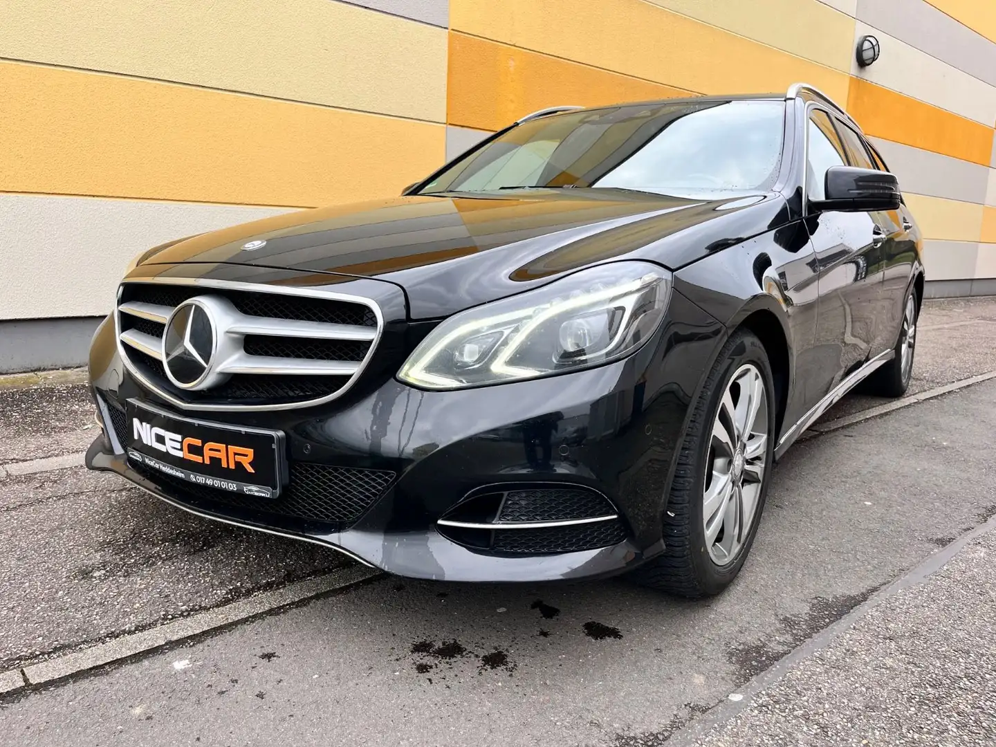 Mercedes-Benz E 300 BlueTec NAVI*PDC*MEMORY-SITZ E-HECKKLAPPE Schwarz - 1