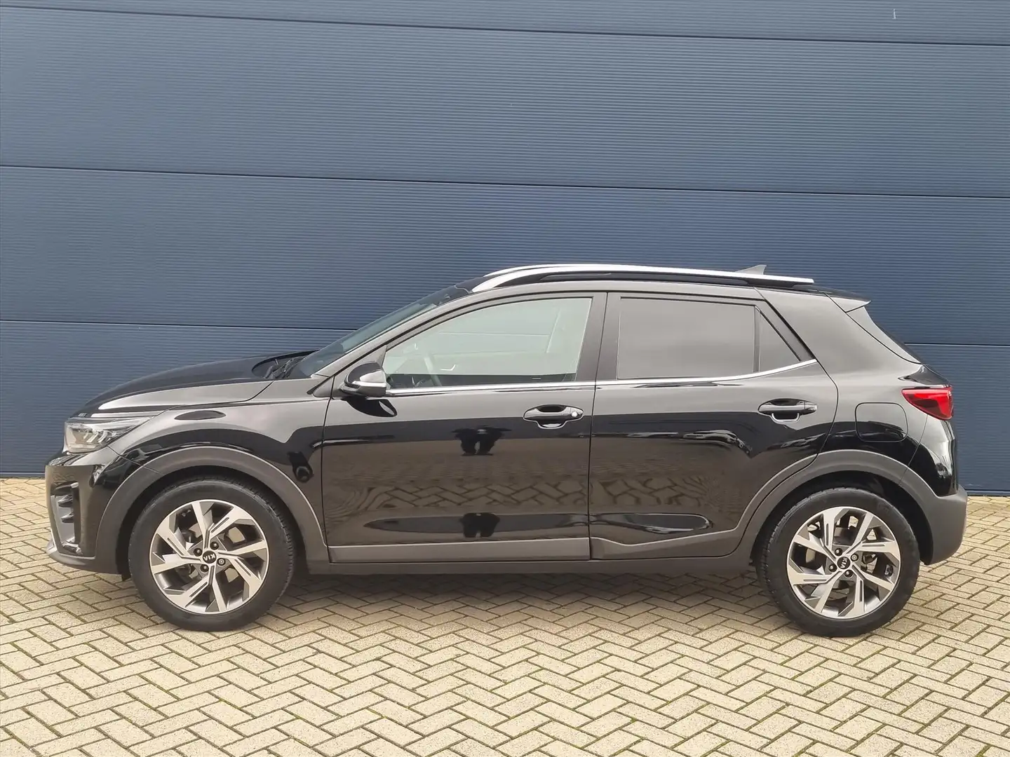 Kia Stonic 1.0 T-GDi 100pk GT-PlusLine | Navigatie | Parkeerc Noir - 2