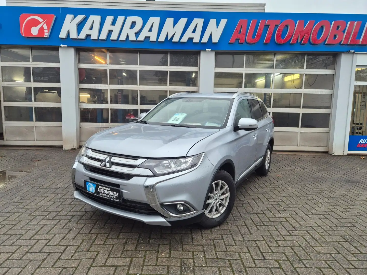 Mitsubishi Outlander Plus 4WD '4x4'  Automatik' 7 Sitzer Silber - 1