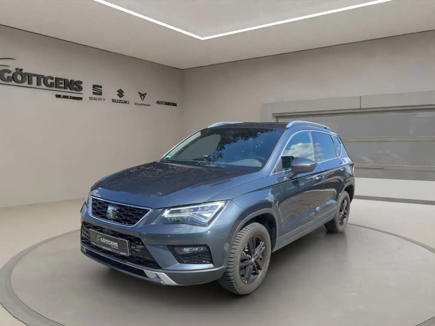 SEAT Ateca 2.0TDI XCELLENCE PANO AHK NAVI LED SITZH DAB Grau - 1