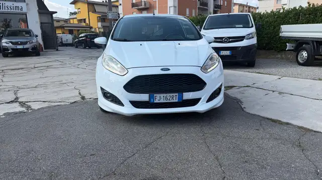 Ford Fiesta view 2
