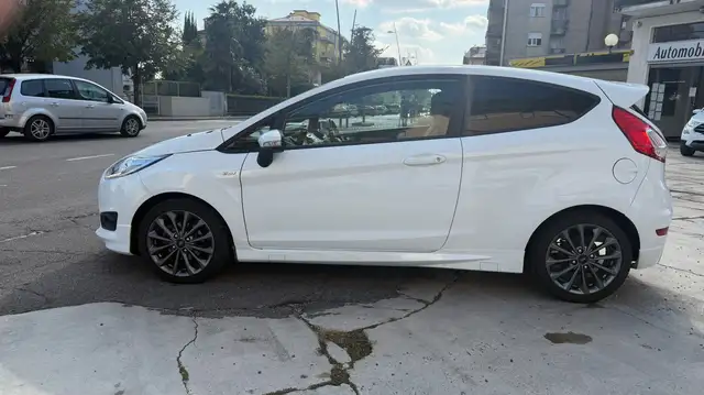 Ford Fiesta view 4