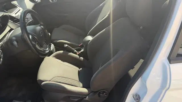 Ford Fiesta view 11