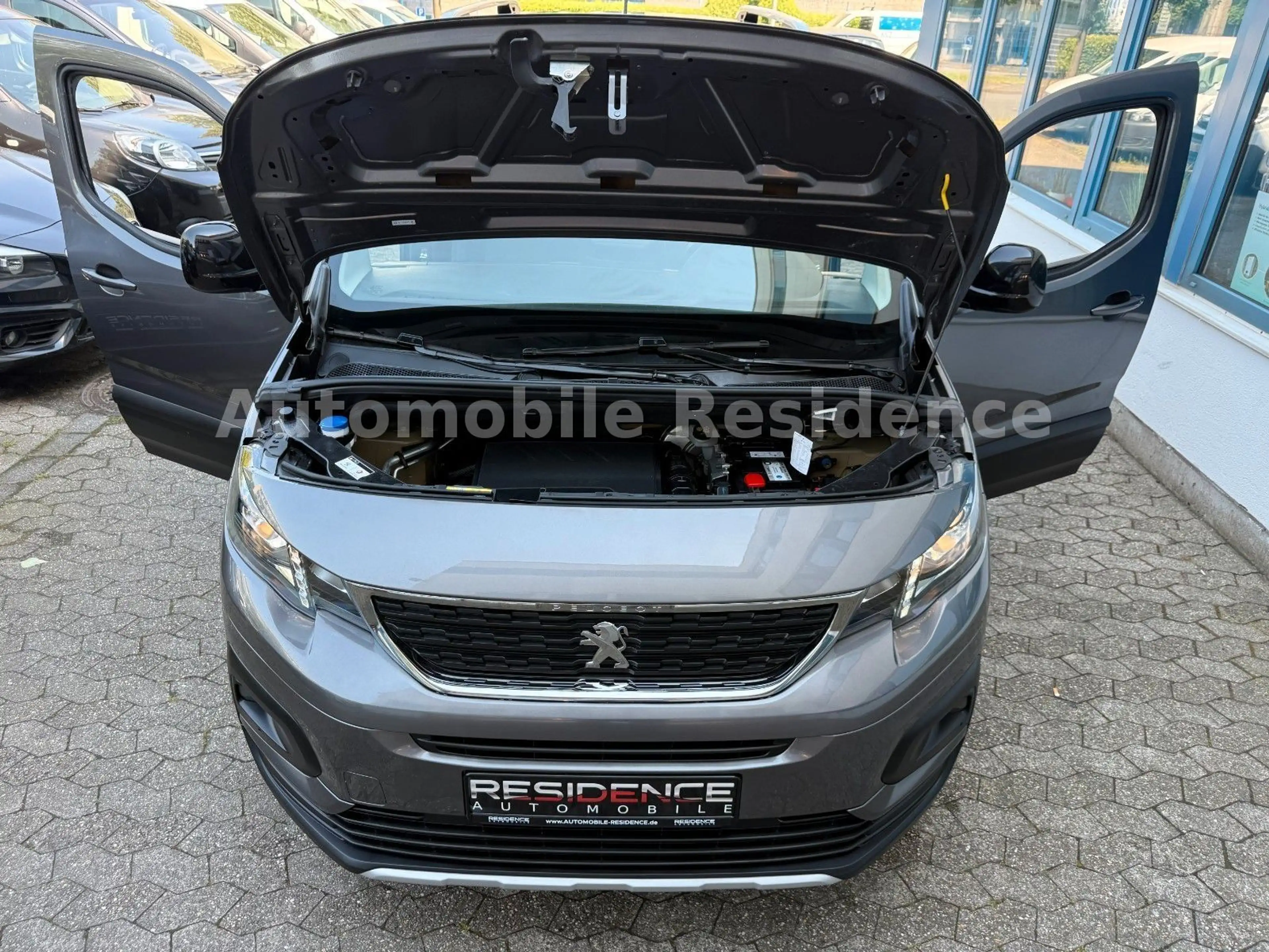 Peugeot Rifter Allure L1 1.2*NAVI*AHK*MFL*TEMP*LED*TOP* — photo 13