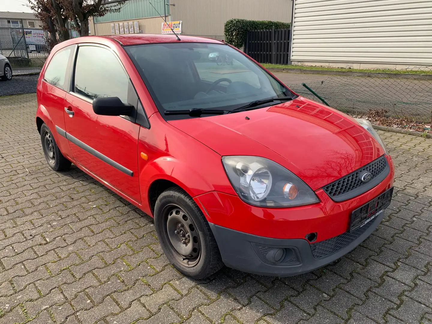 Ford Fiesta Basis mit Alu+Klima Rot - 1