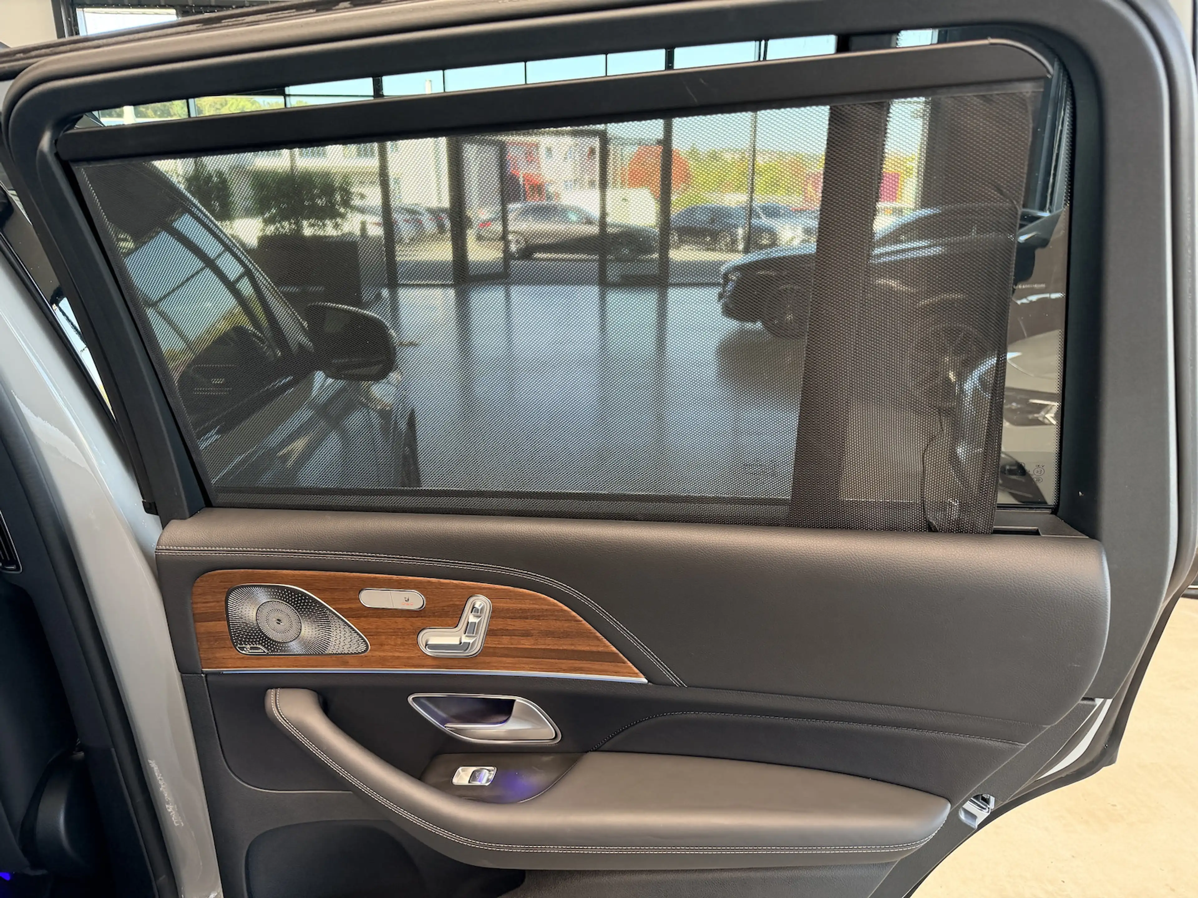 Mercedes-Benz GLS 450 4M AMG Night Keyless Magic 360Gr. HUP 7Sit. — photo 12