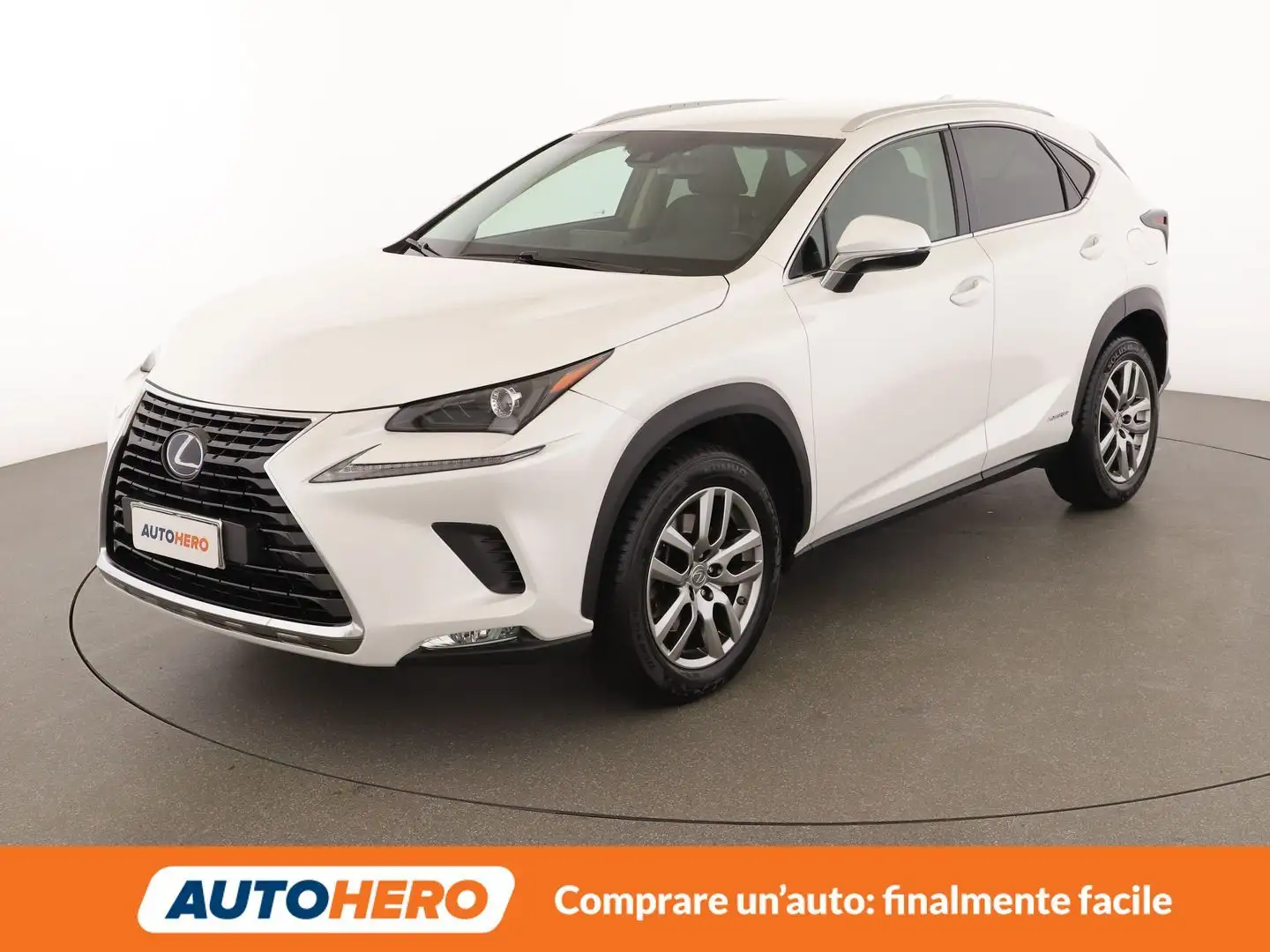 Lexus NX 300h NX 300h Executive 4WD FHEV Weiß - 1