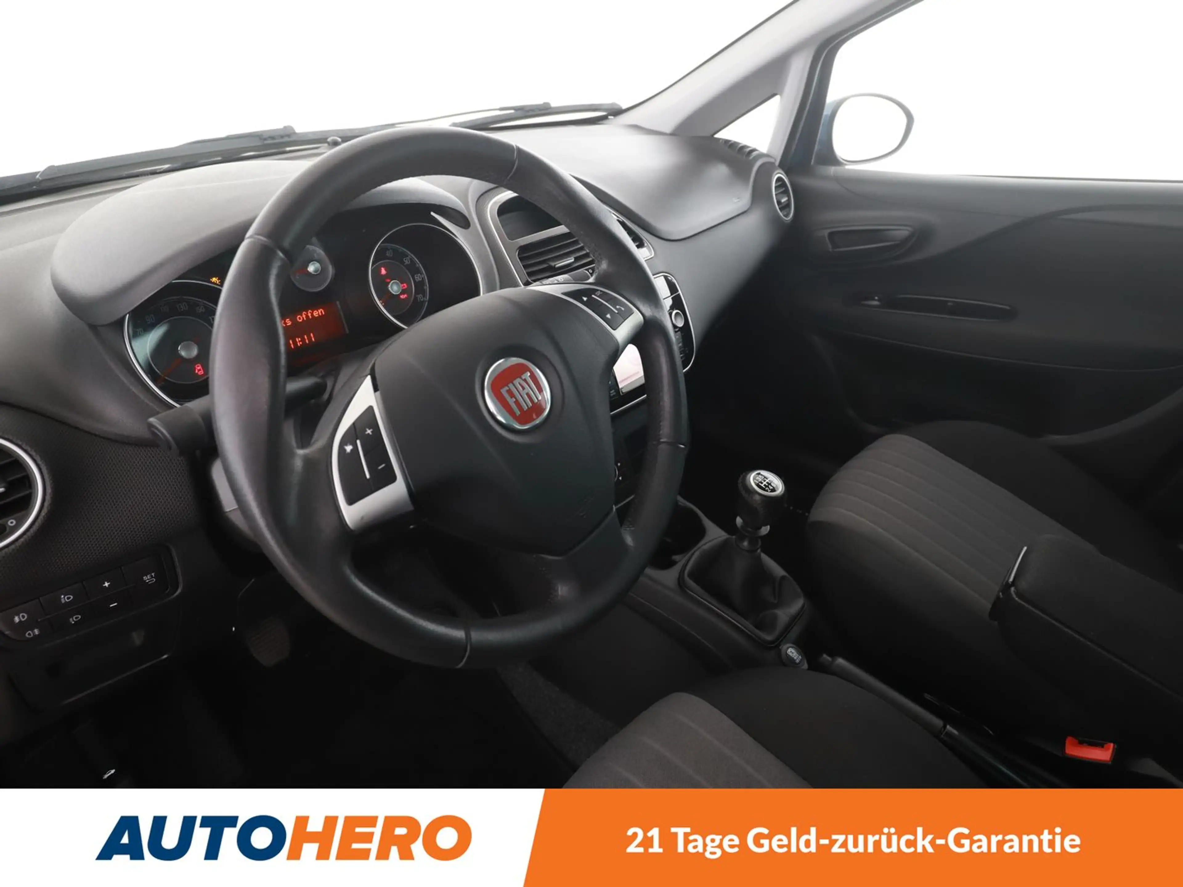 Fiat Punto 0.9 Nuova Collezione *TEMPO*NAVI*SHZ*KLIMAAUT*BT* — photo 11
