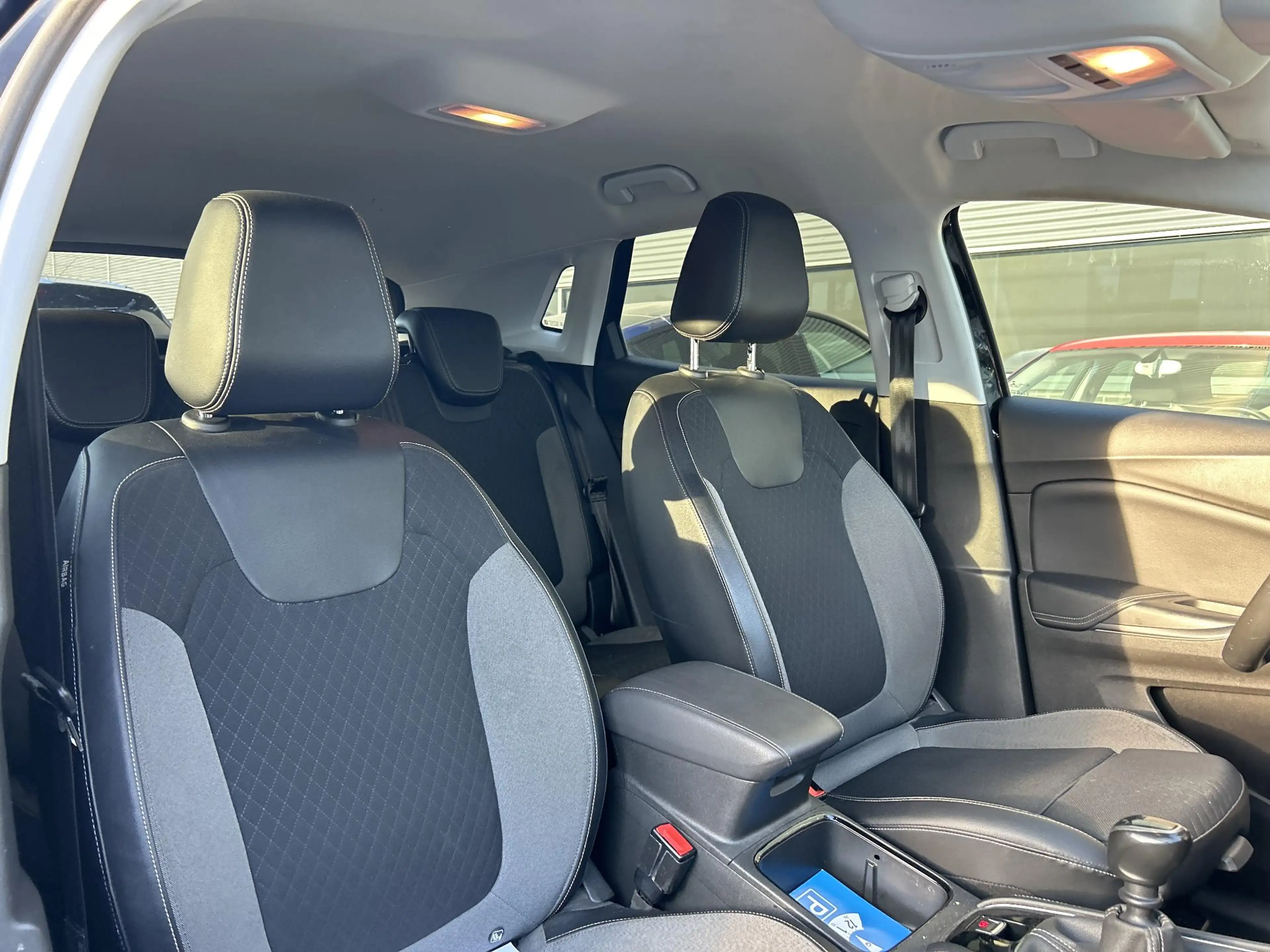 Opel Grandland X 1.2 Turbo Business + | Climate | Cruise | Navi | P — photo 4