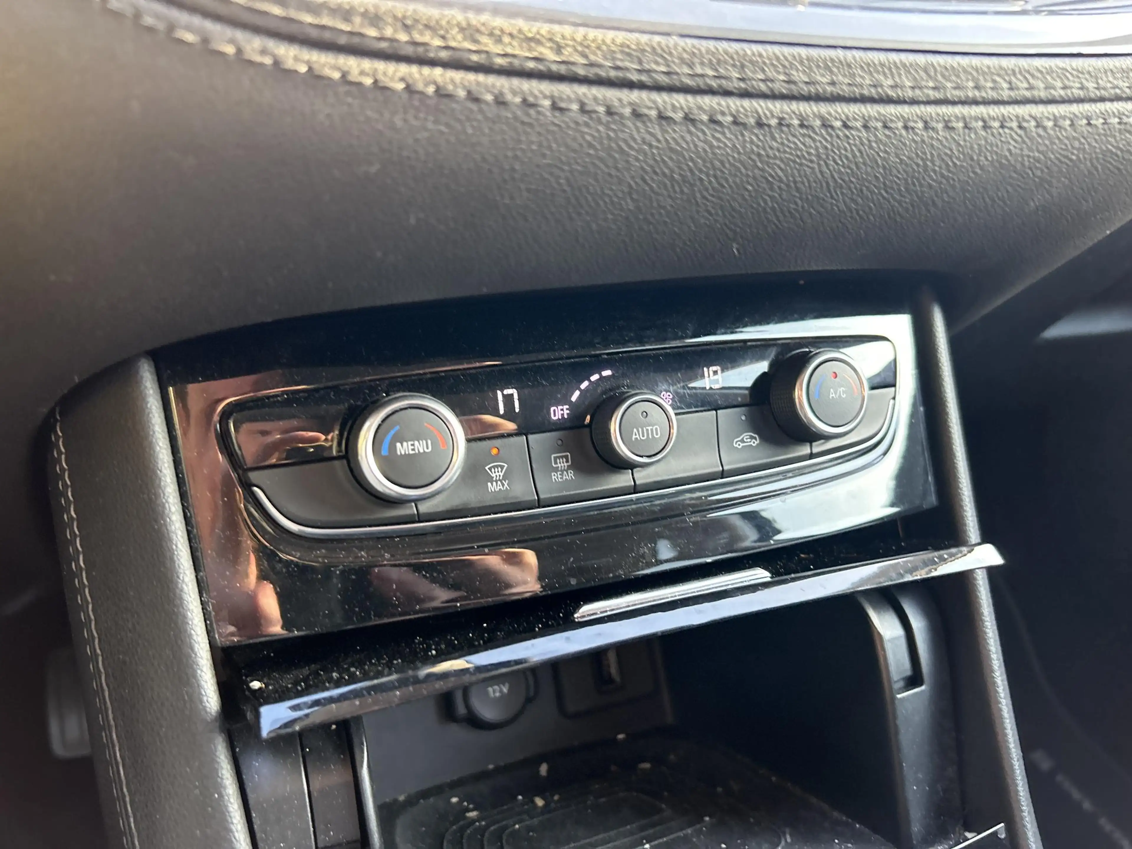Opel Grandland X 1.2 Turbo Business + | Climate | Cruise | Navi | P — photo 13