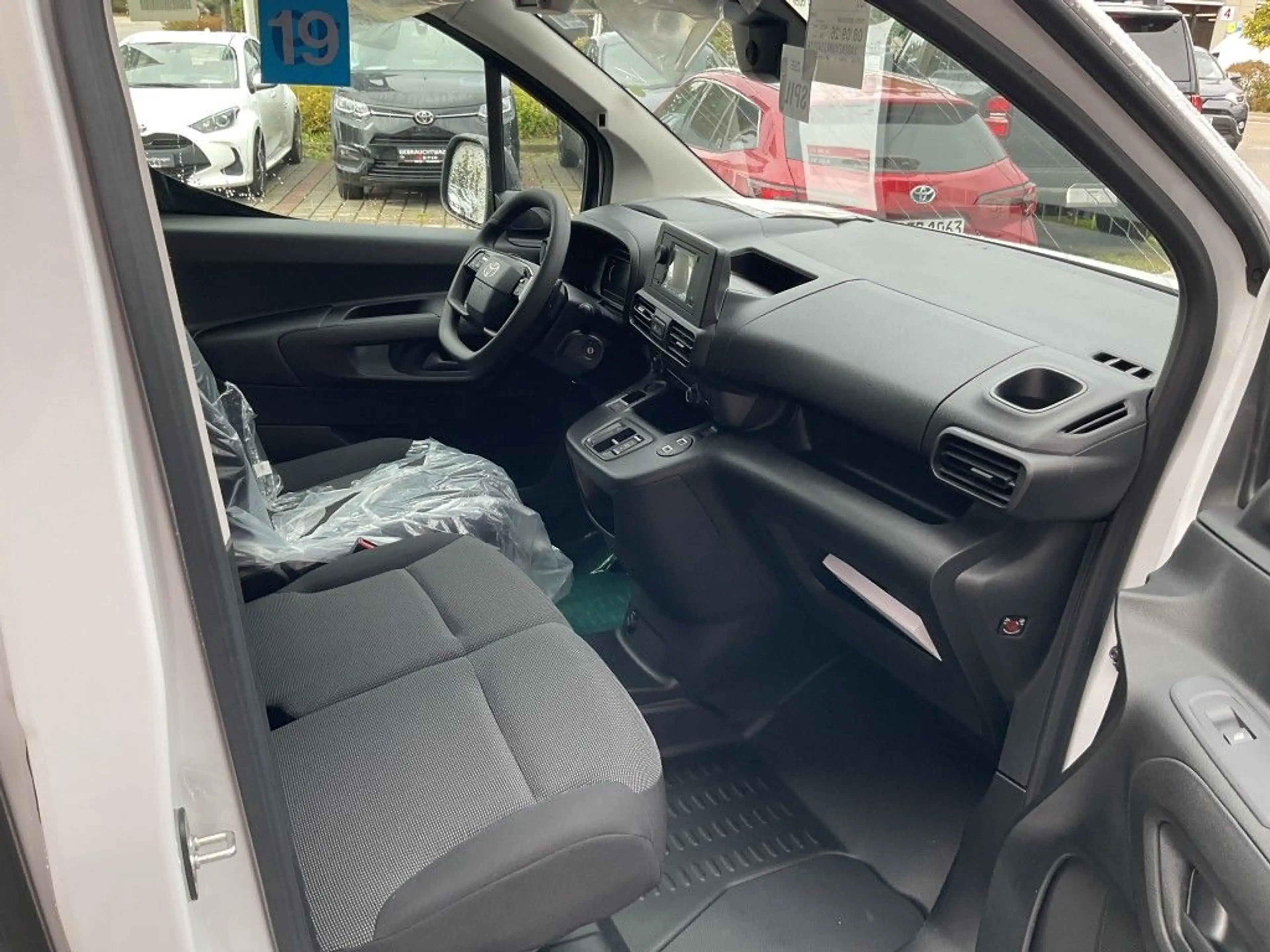 Toyota Proace City Electric (50 kWh) L1 Work (E) — photo 9