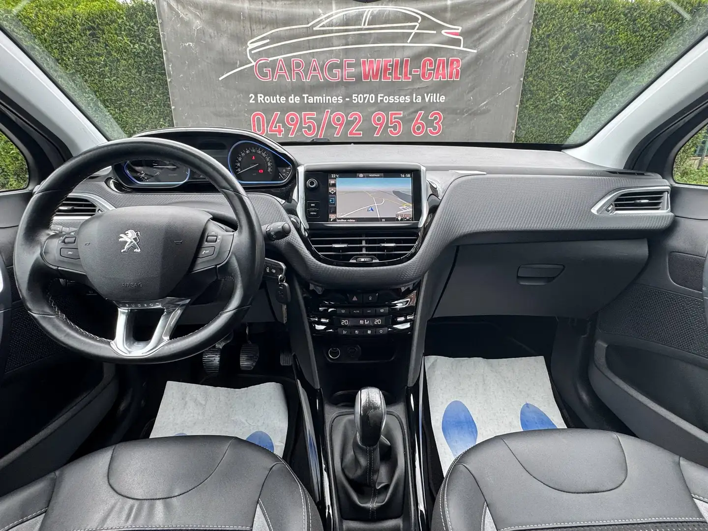 Peugeot 2008 1.2i Euro6 73.000Km Semi Cuir, Gps Garantie 1 an! Grau - 2