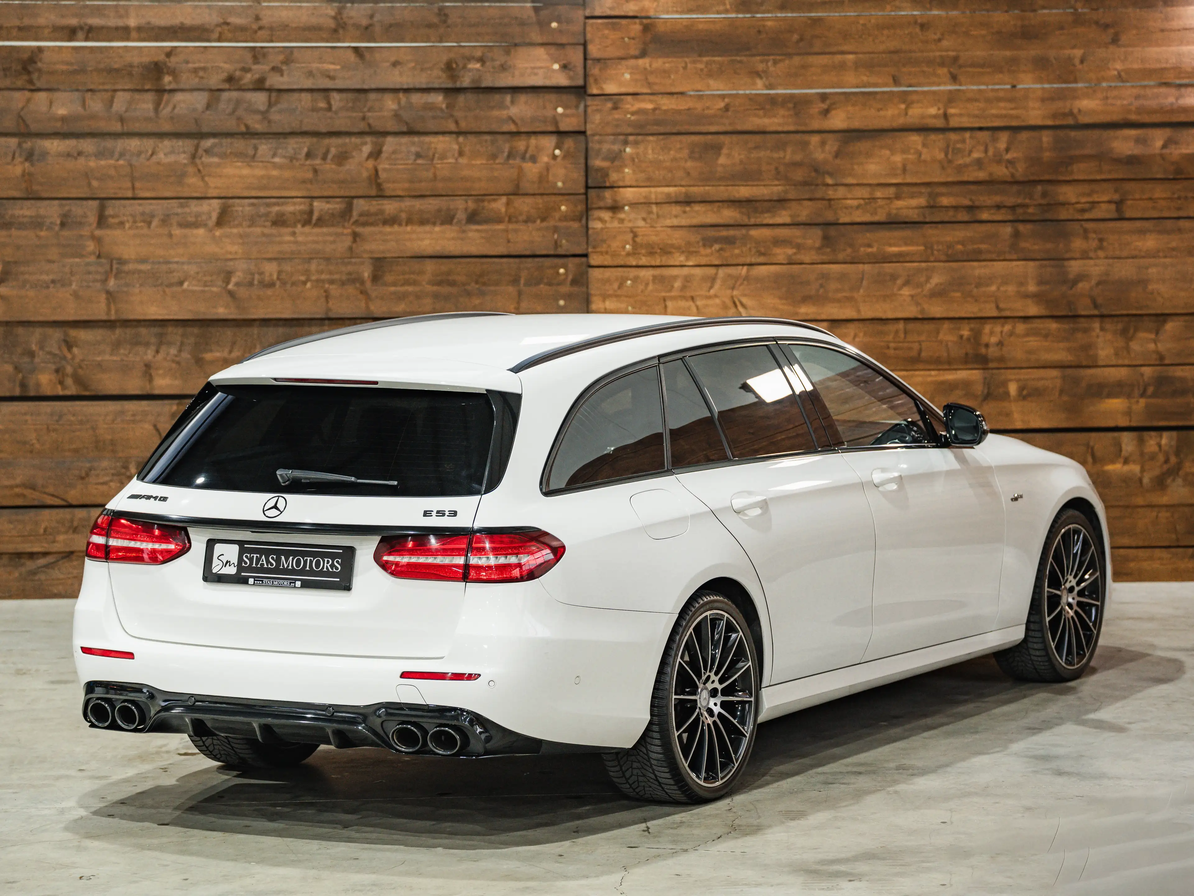 Mercedes-Benz E 53 AMG E 53 AMG T-MODELL 4Matic+*DISTRONIC*STANDHEIZUNG*SCHECKHEFT*GARANTIE — photo 4