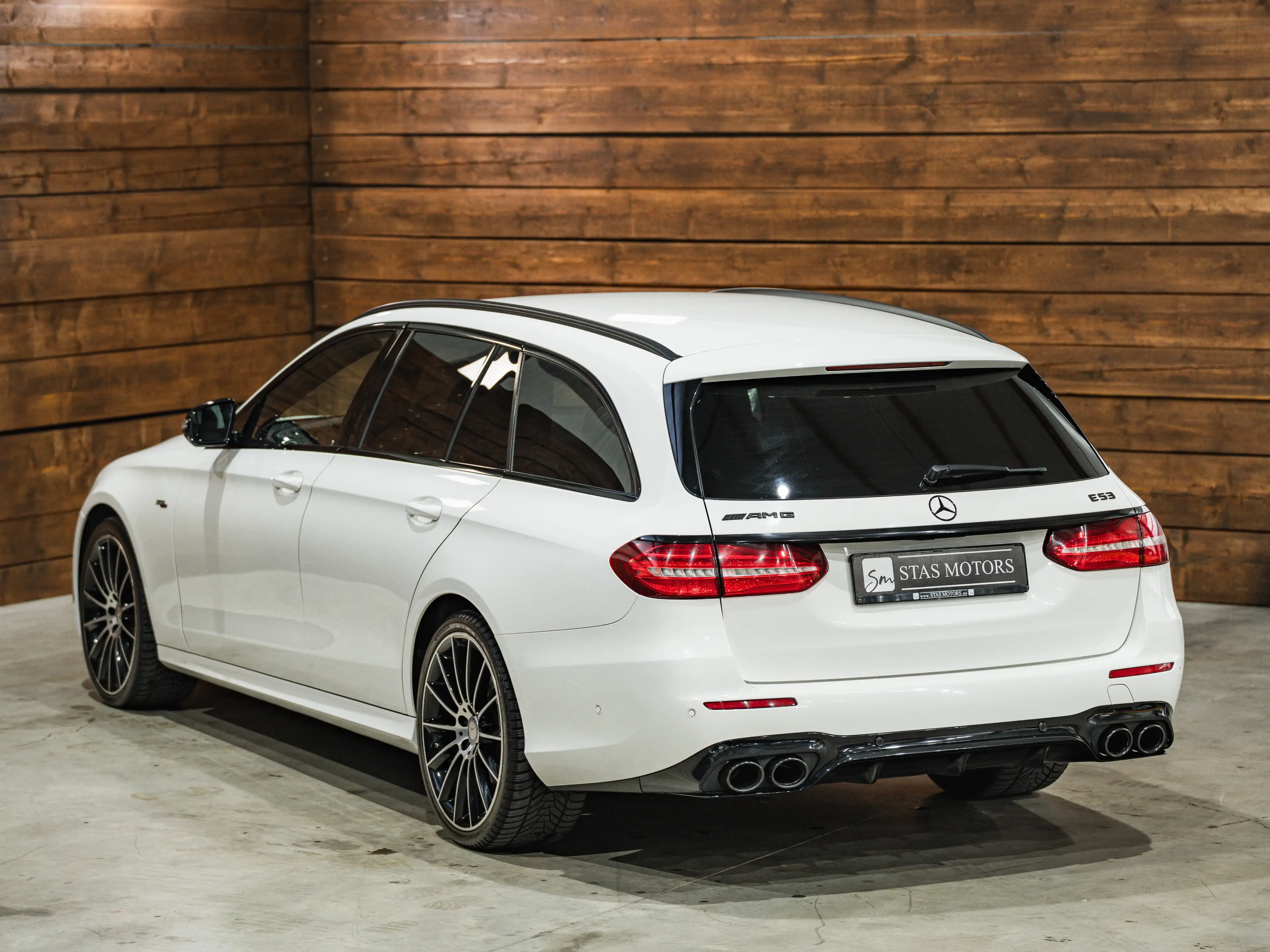 Mercedes-Benz E 53 AMG E 53 AMG T-MODELL 4Matic+*DISTRONIC*STANDHEIZUNG*SCHECKHEFT*GARANTIE — photo 3