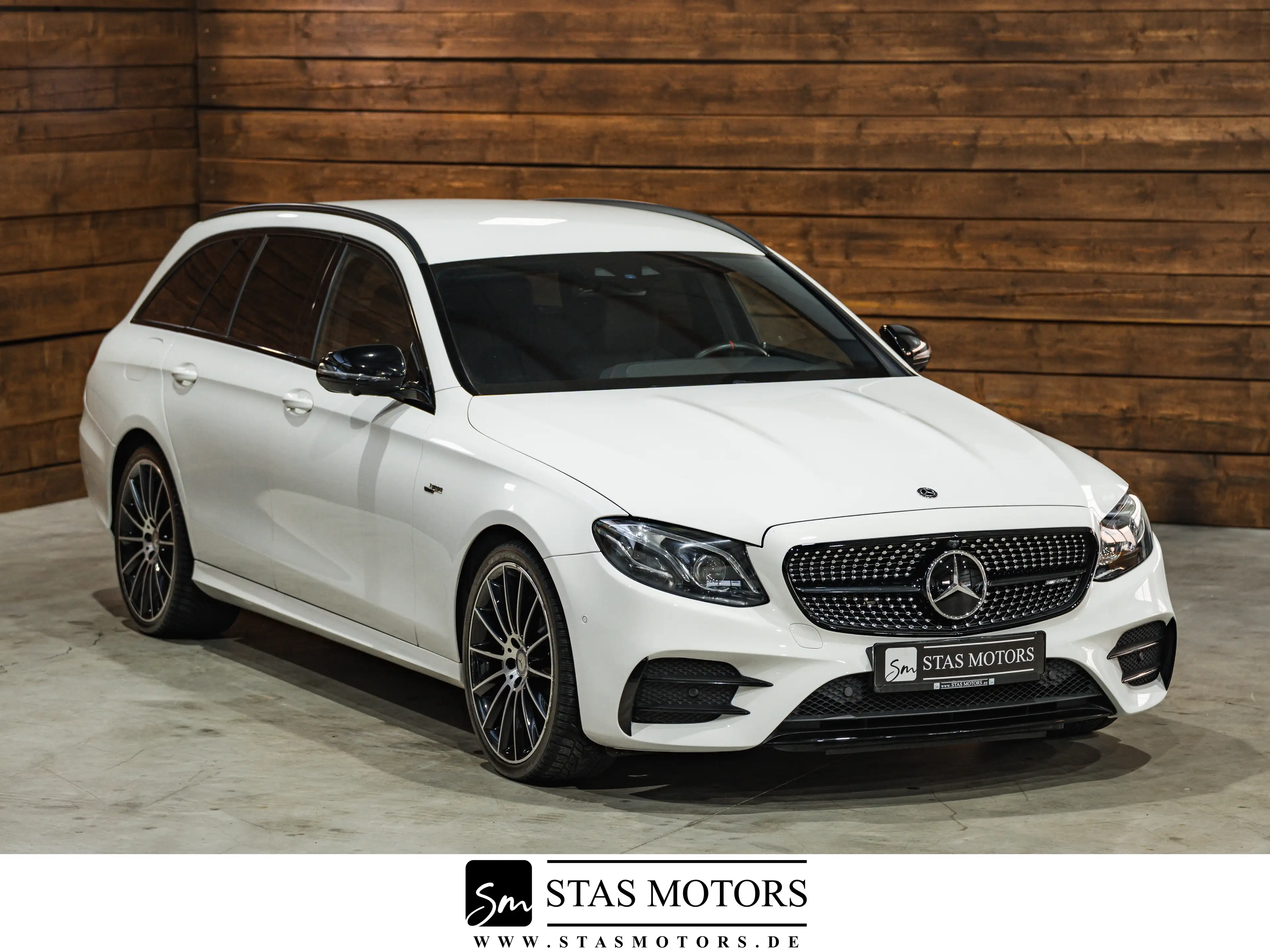 Mercedes-Benz E 53 AMG E 53 AMG T-MODELL 4Matic+*DISTRONIC*STANDHEIZUNG*SCHECKHEFT*GARANTIE
