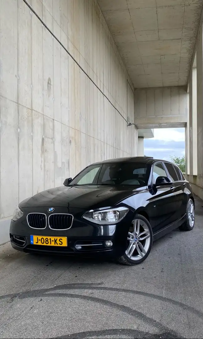 BMW 118 118i Business Zwart - 1