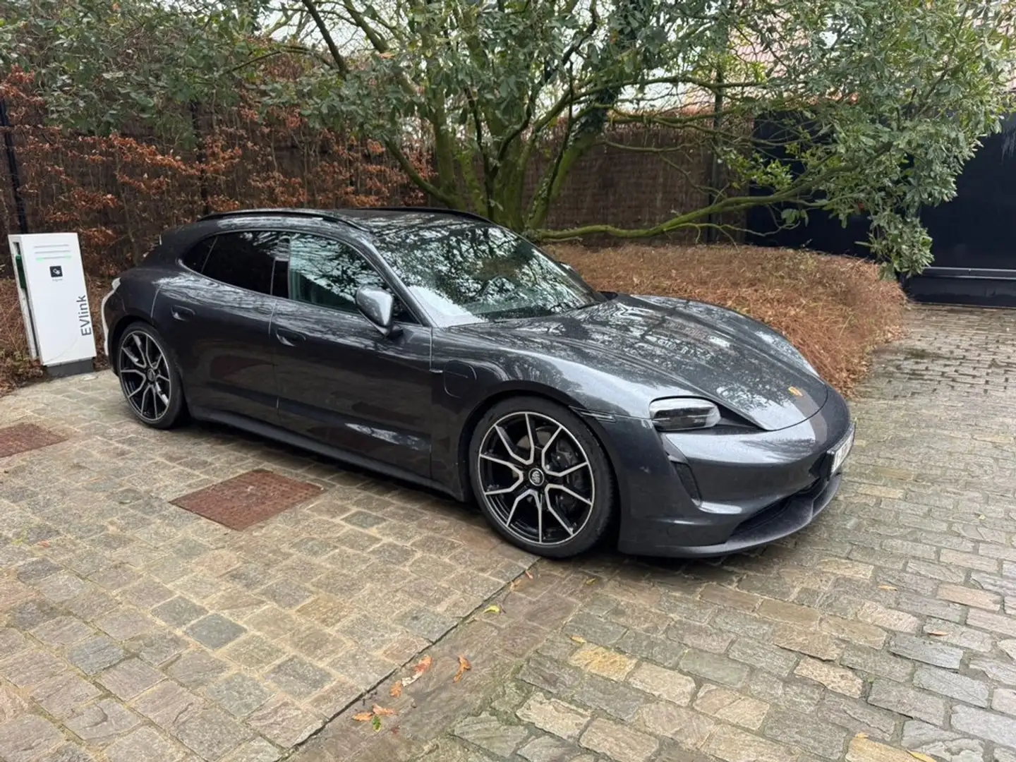 Porsche Taycan 4S Cross Turismo - 2