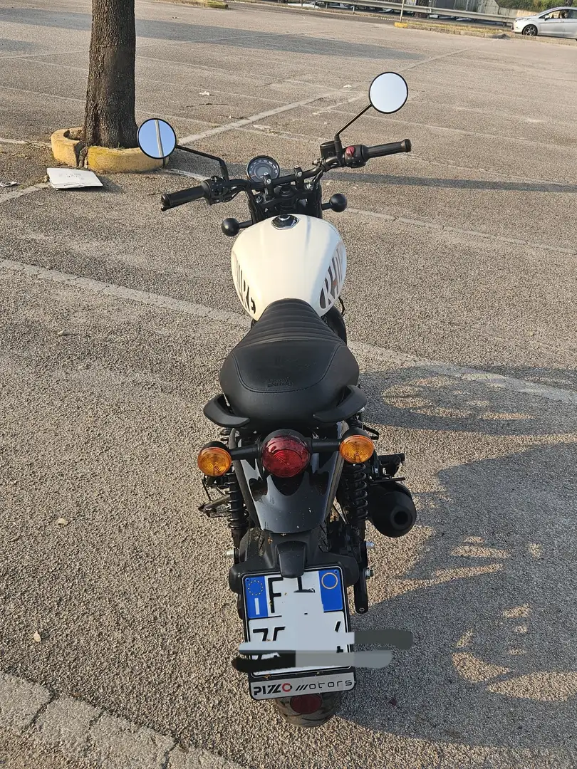 Royal Enfield hntr dapper White Bianco - 2