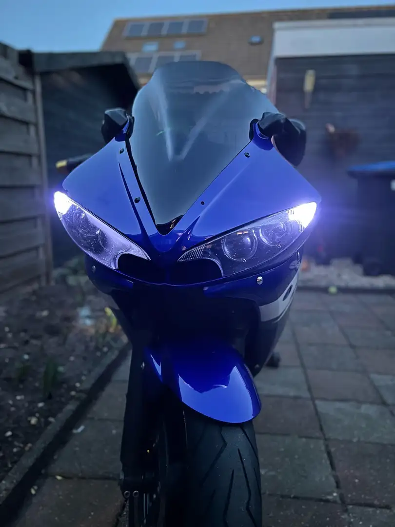 Yamaha YZF-R6 - 1