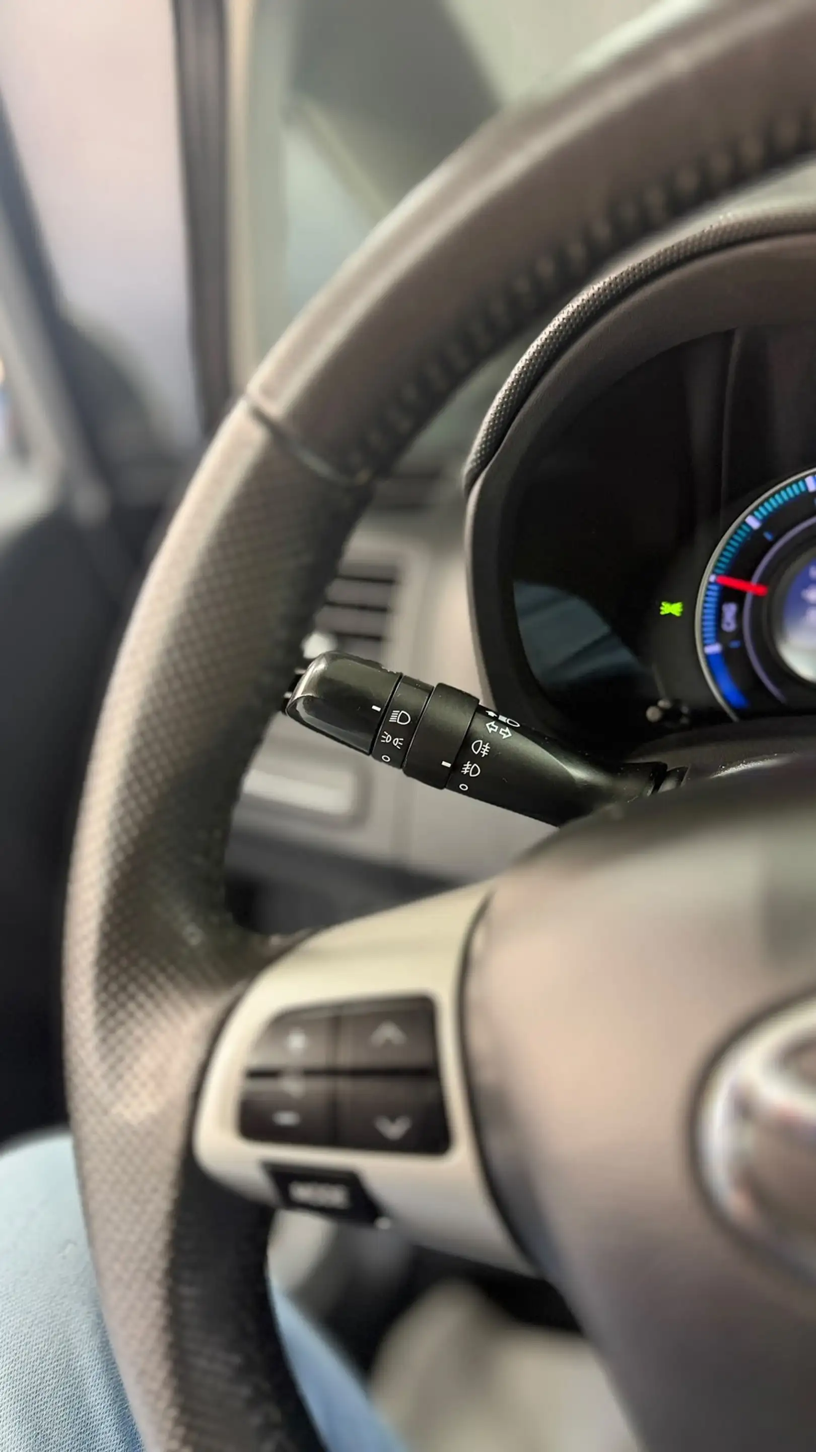 Toyota Auris 1.8 Full Hybrid Business Automaat | Navi | Airco — photo 12