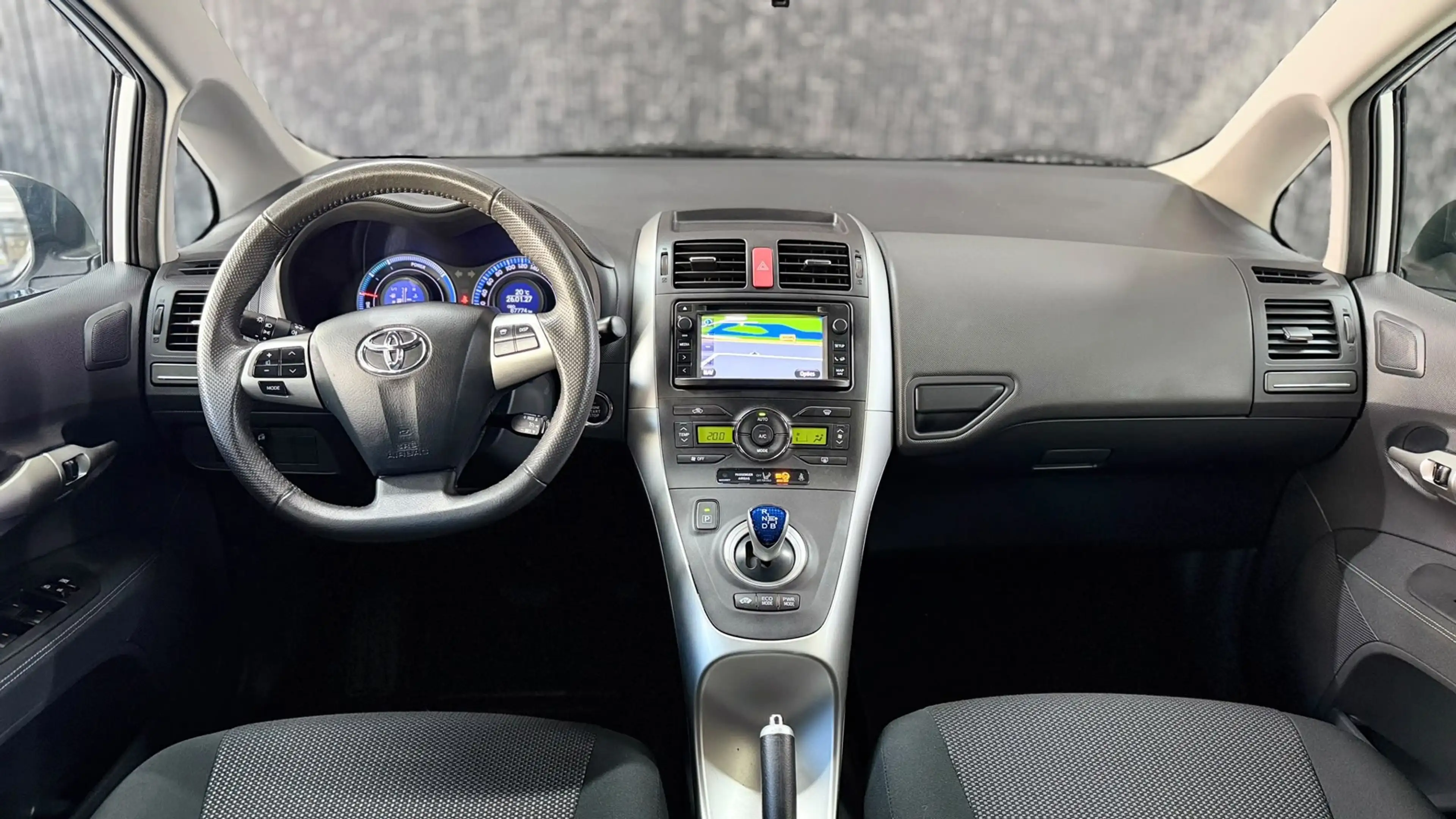 Toyota Auris 1.8 Full Hybrid Business Automaat | Navi | Airco — photo 2